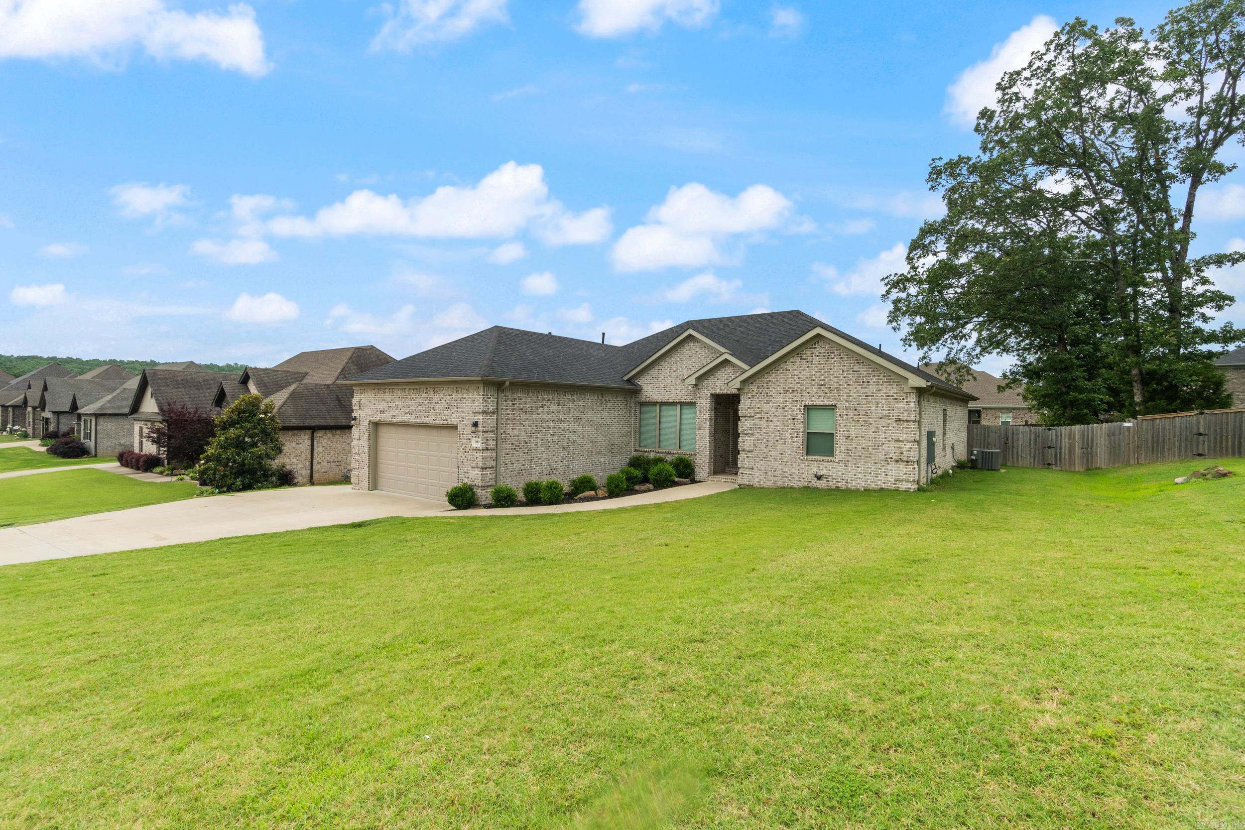 KENSINGTON - Residential