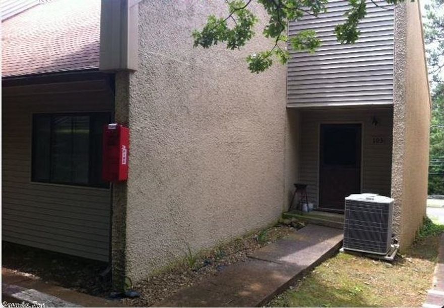 Nice 1br condo.  Enjoy the amenities the bay has to offer such as golfing, hiking, and fishing on beautiful Greers Ferry Lake.  This is a Fannie Mae HomePath property. Learn more at www.HomePath.com. Awesome Opportunity for Owner Occupant during FIRST LOOK period.  (AGENTS PLEASE REVIEW CONFIDENTIAL REMARKS FOR NEW FANNIE MAE OFFER SUBMISSION PROCESS)