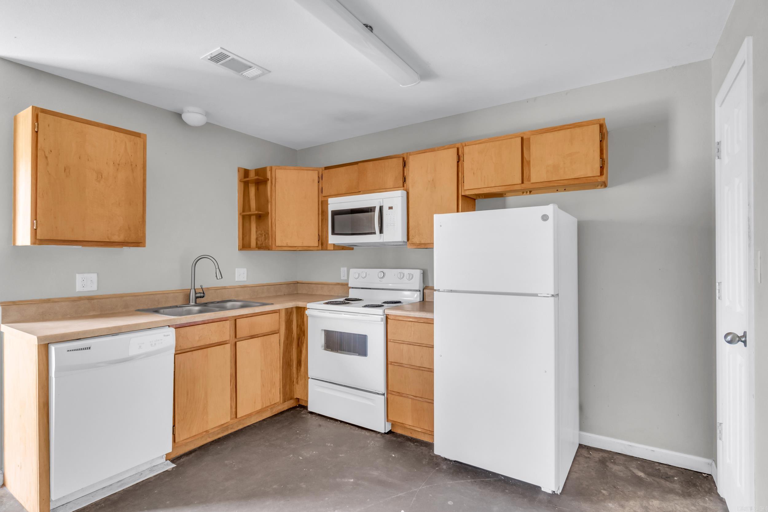 Letona Original - Residential Income