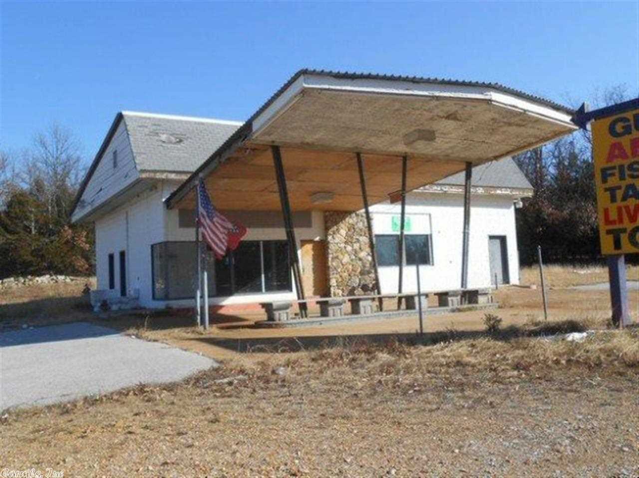HIGH-TRAFFIC LOCATION FOR 1,664 SQ FT BUILDING ON Hwy 62/63/412! Now reduced to only $30,000, the SELLER WANTS TO SELL! Large 32'x52' work/showroom area, 3 offices on one side and 3/4 bath (needs repair) on the other. It's on well and septic system and has the 26x30 shade canopy out front. Plenty of parking space all around the building and sits out between Williford, Ozark Acres, Hardy, and Ravenden. Marquis already in place for advertising new company name!