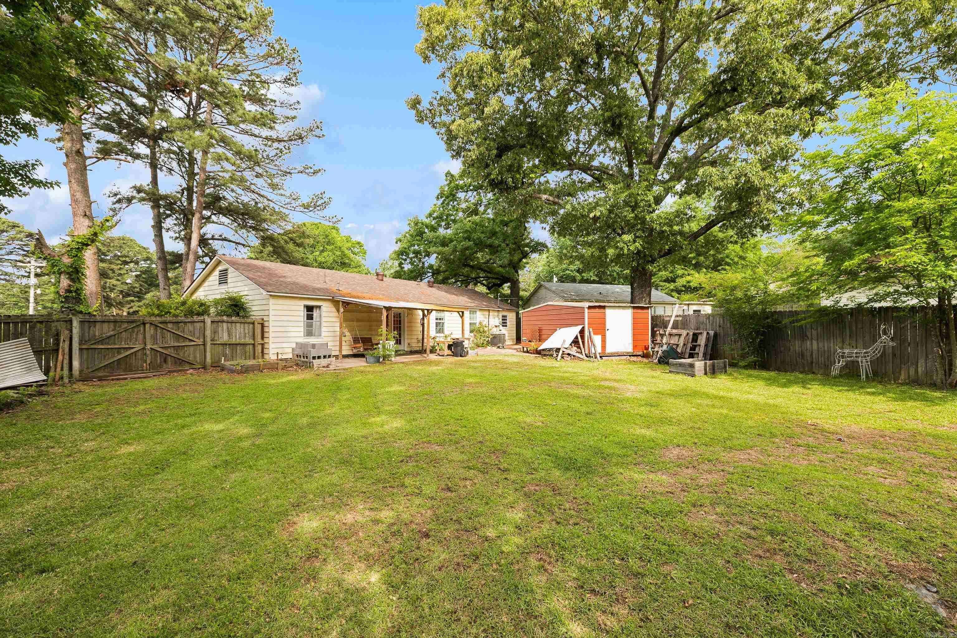 FOREST HILLS - Residential