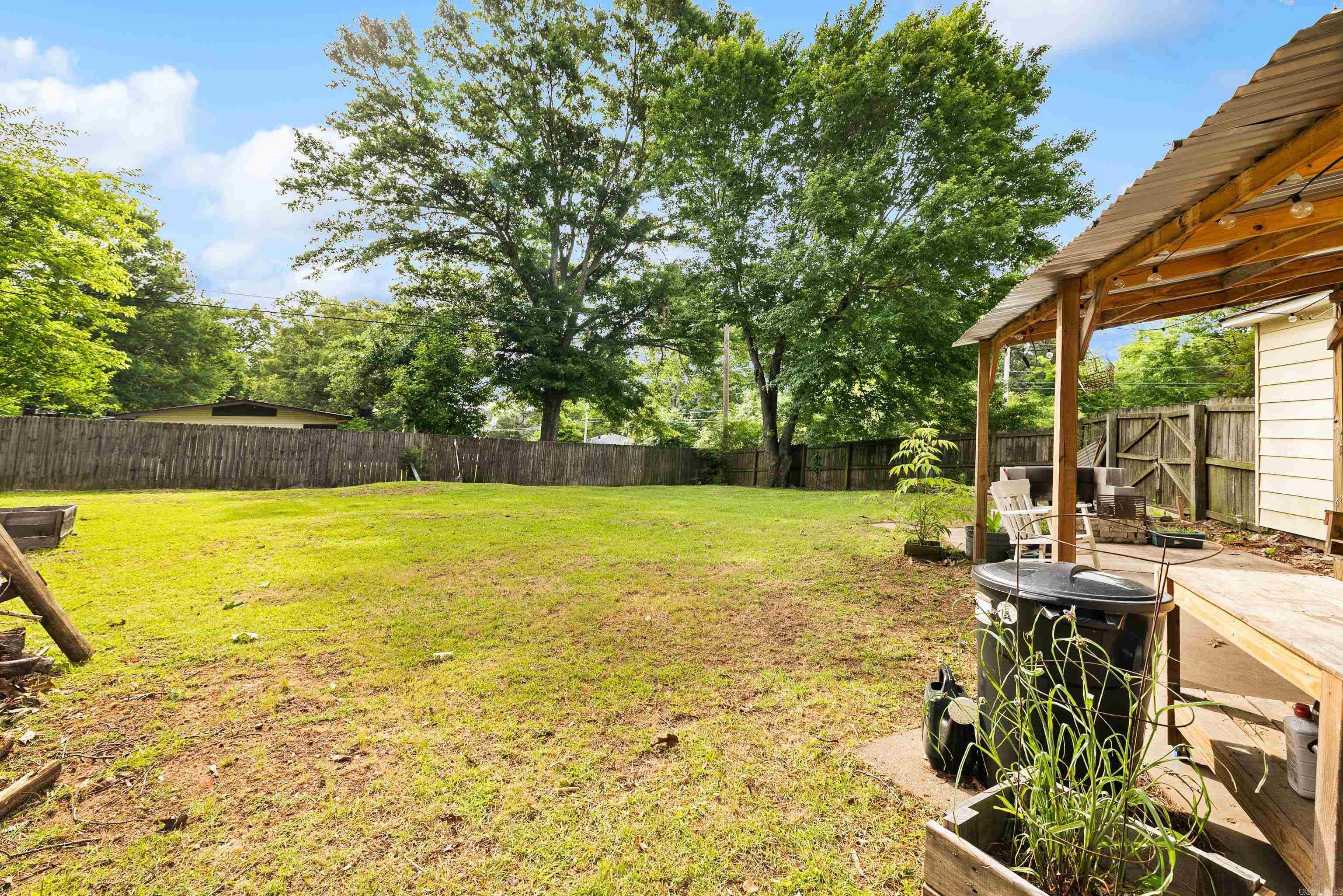 FOREST HILLS - Residential