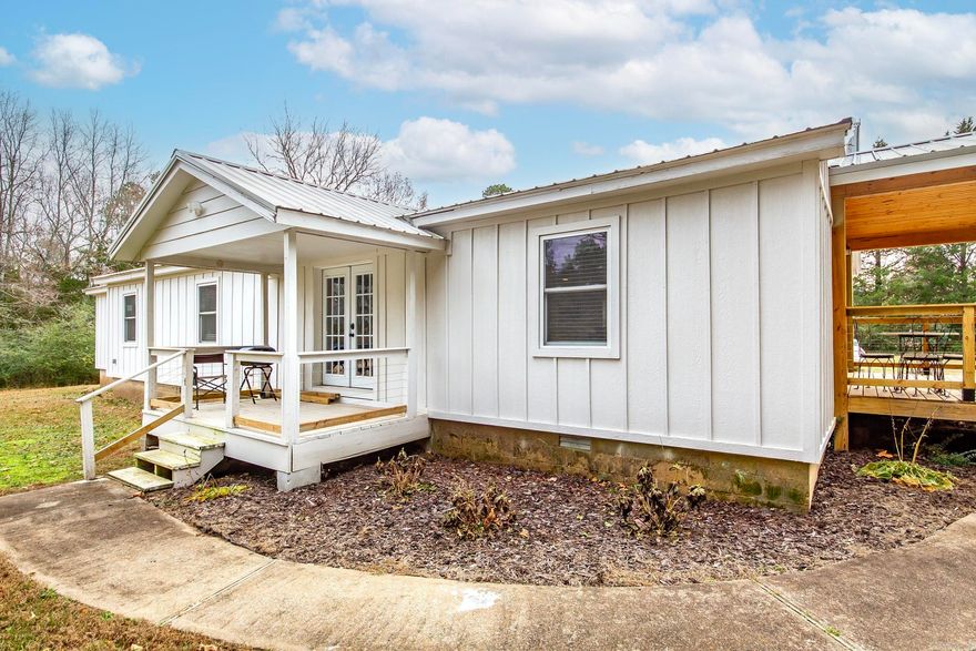 You will fall in love with this beautiful home nestled in the trees just minutes from Greers Ferry Lake! Enjoy a very quiet and private setting with lots of wildlife and plenty of room for outdoor entertaining. This charming 3 Bed/2 bath has it all if you're looking for tranquility and relaxation! Completely remodeled and fully furnished with almost an acre of land and Old 25 Boat Lauch less than 2.5 miles away, this one is sure to go fast!