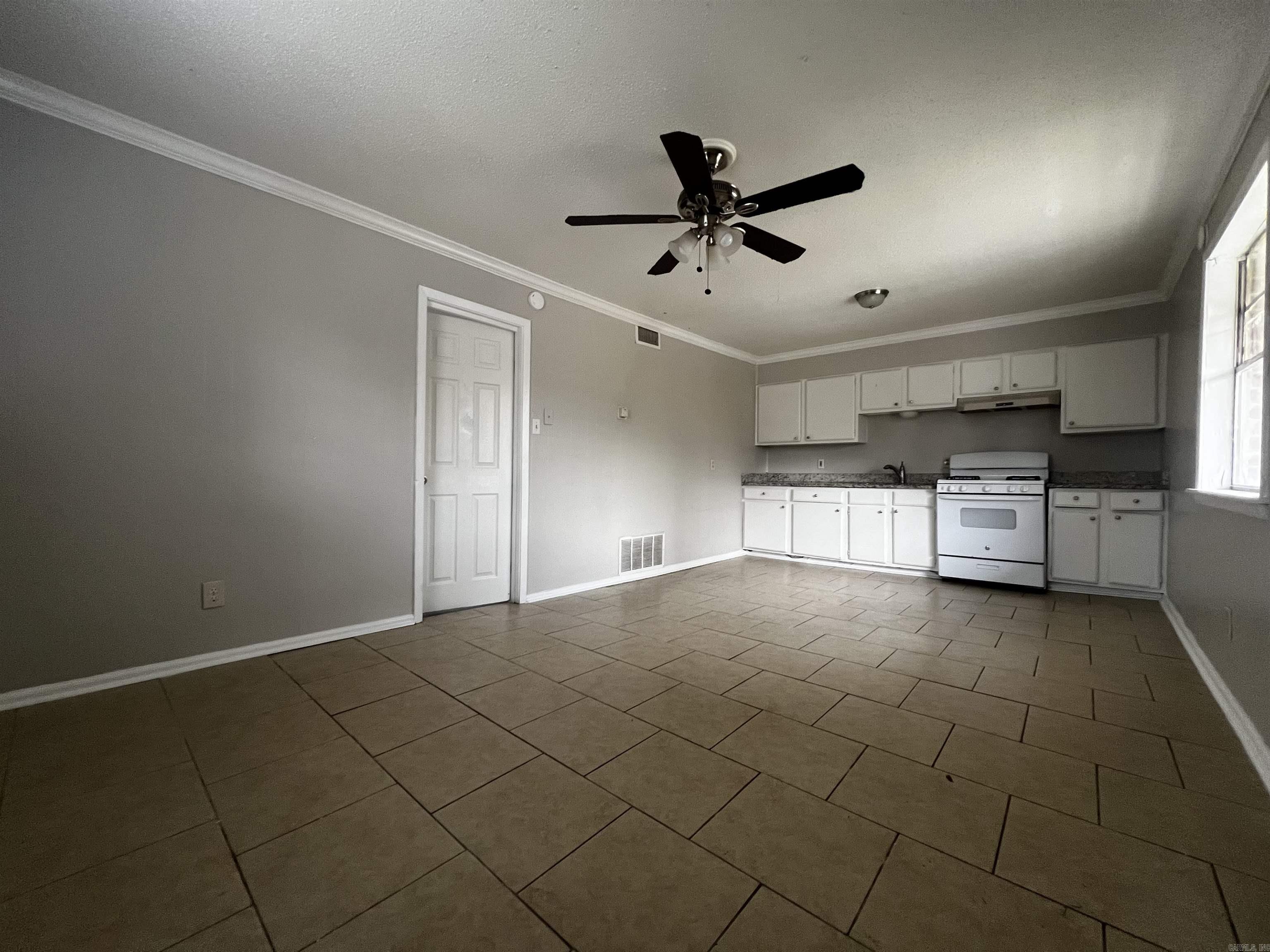 Pine Wood - Residential Lease