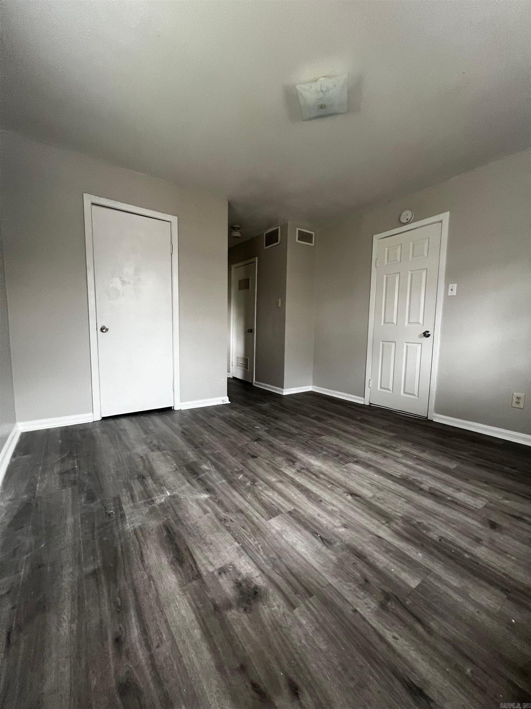 Pine Wood - Residential Lease