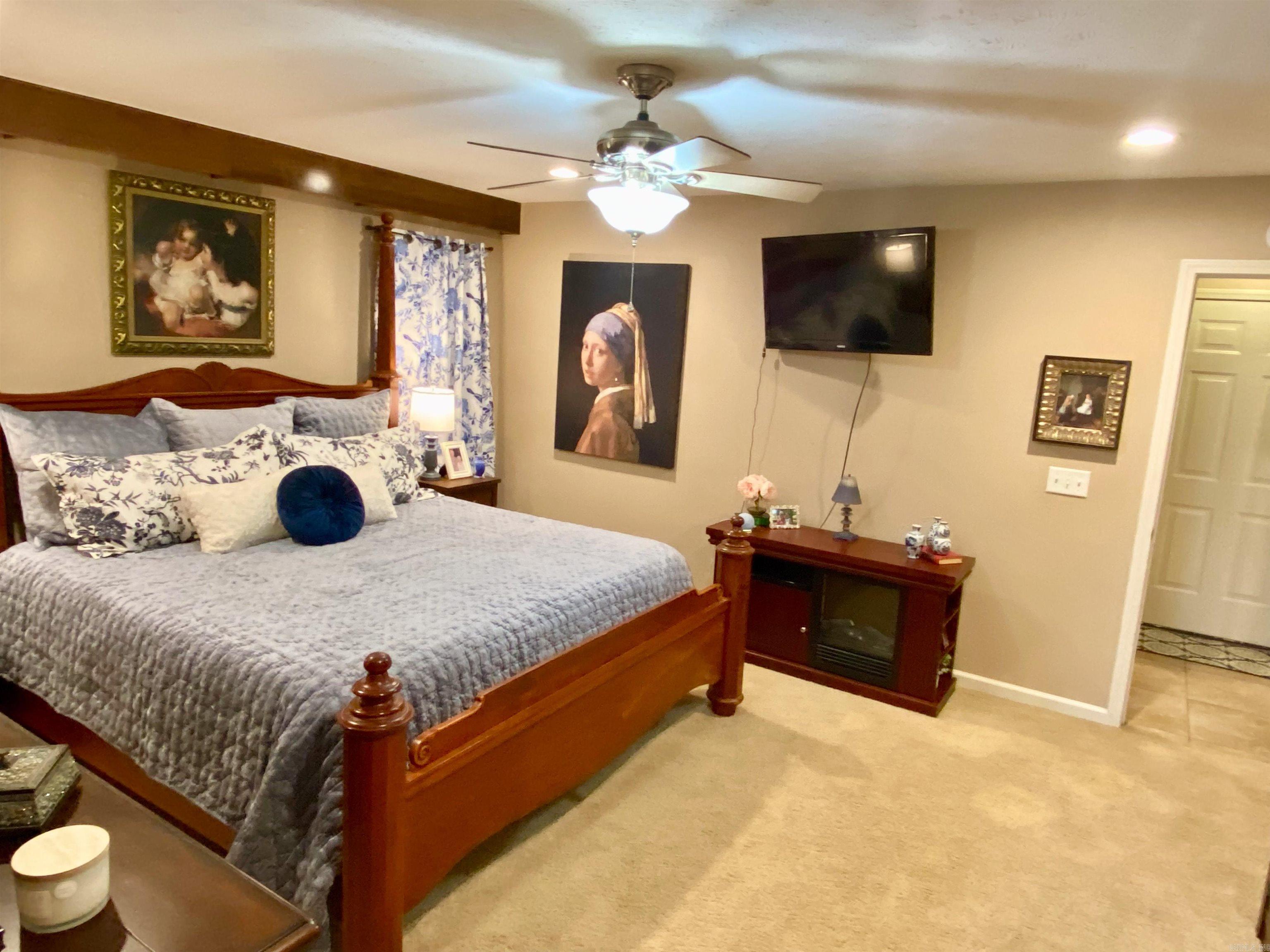 SPRING VALLEY - Residential