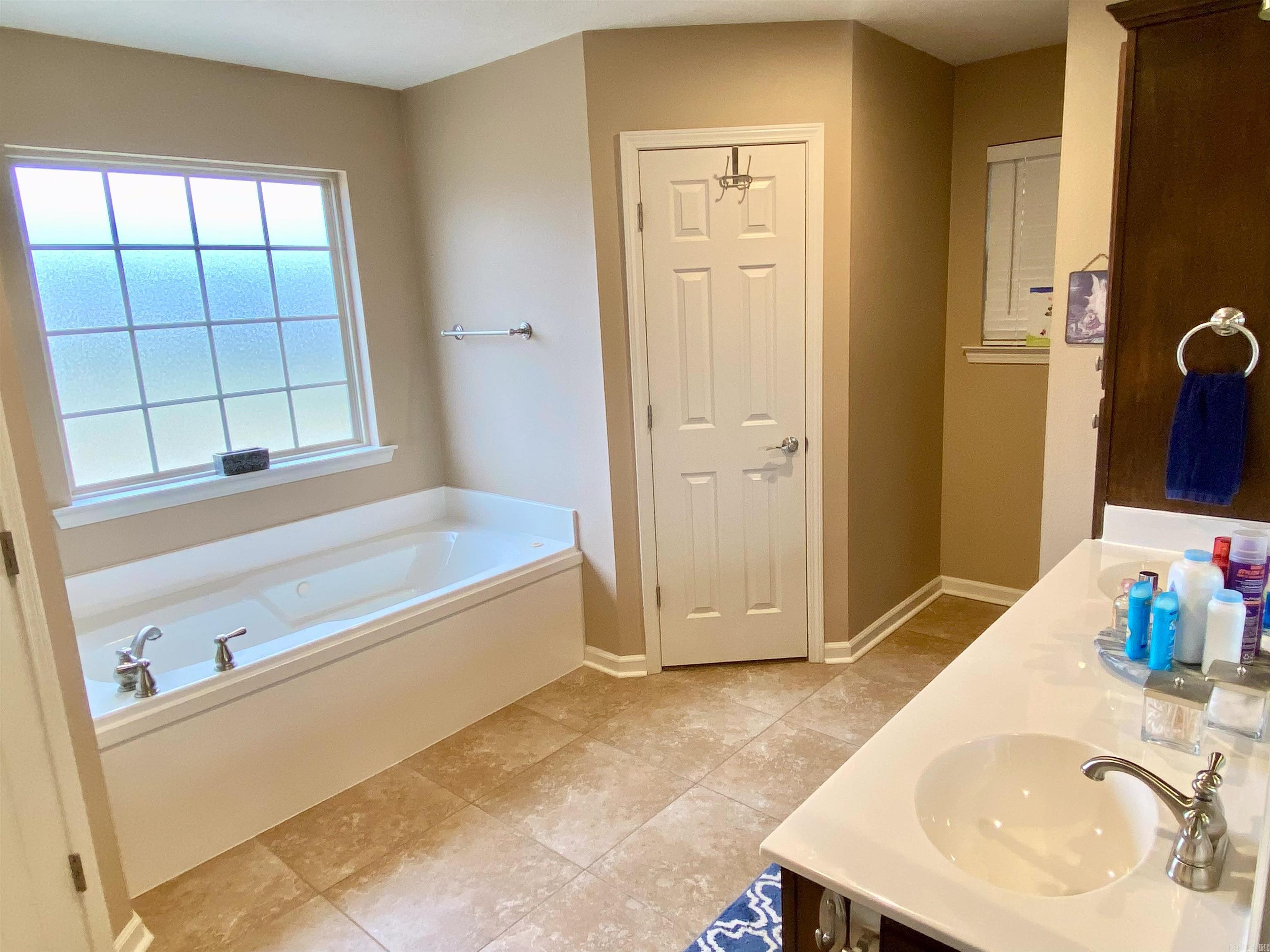 SPRING VALLEY - Residential