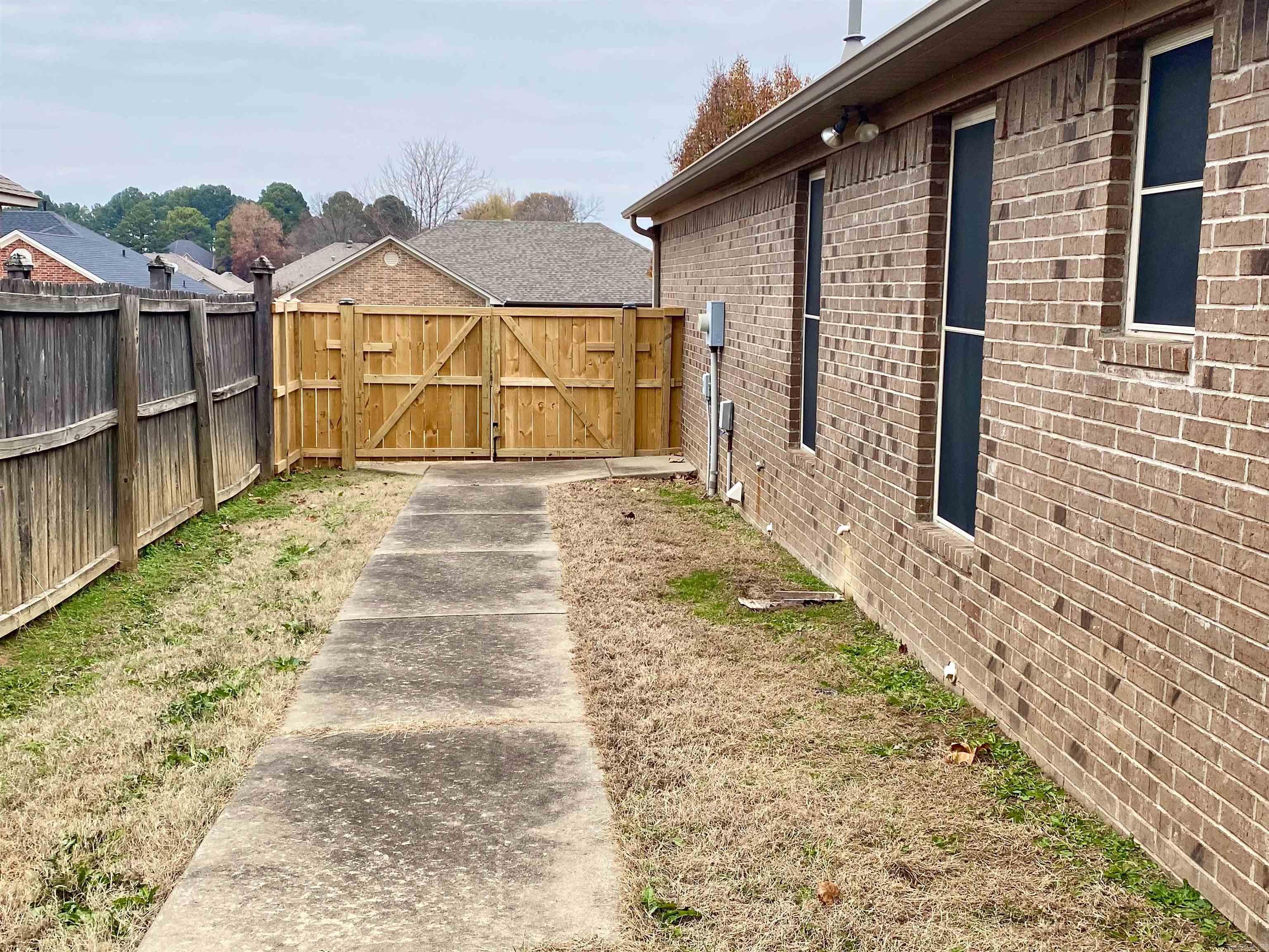 SPRING VALLEY - Residential