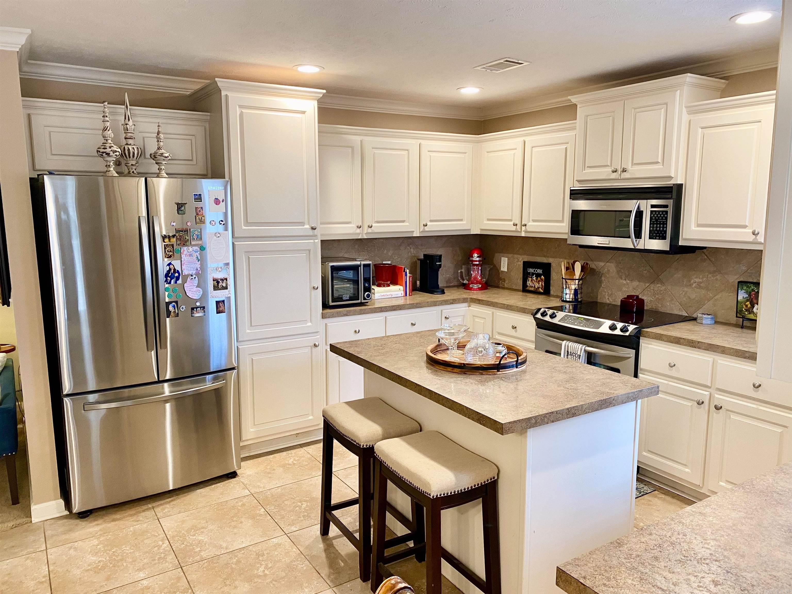 SPRING VALLEY - Residential