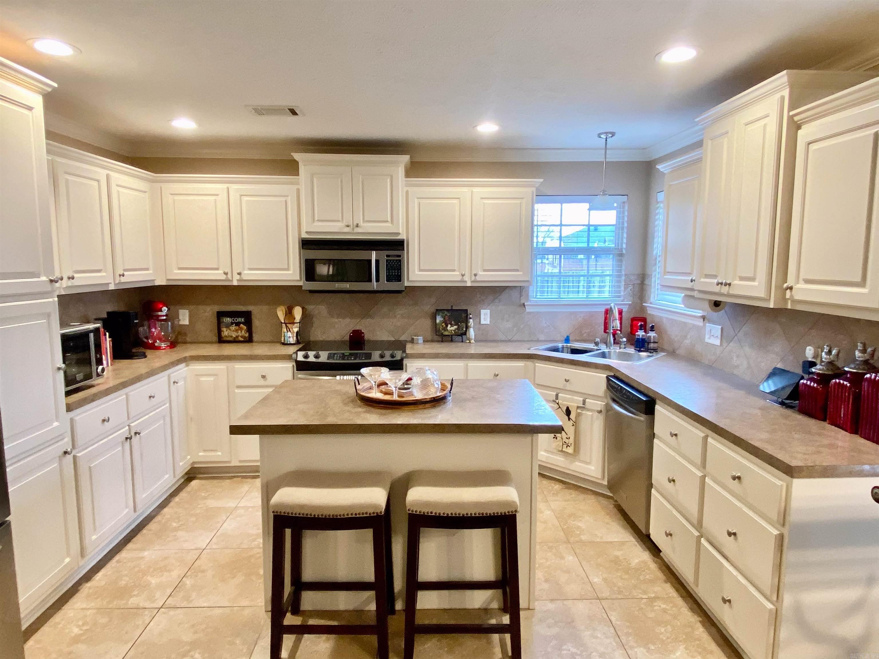 SPRING VALLEY - Residential