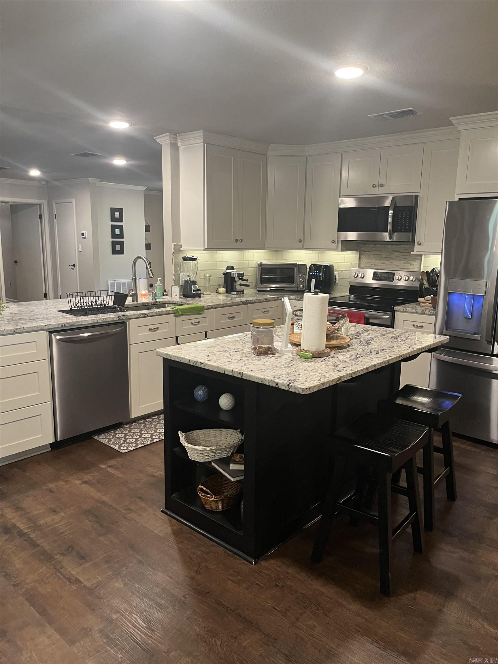 CRESTVIEW - Residential