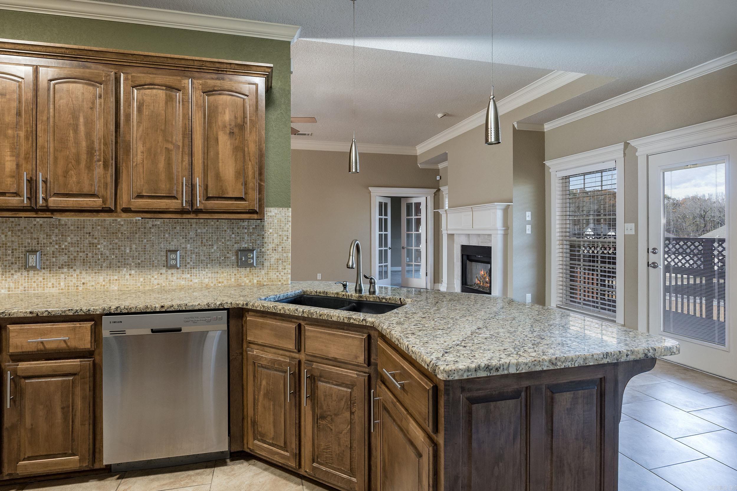 HURRICANE LAKE EST - Residential