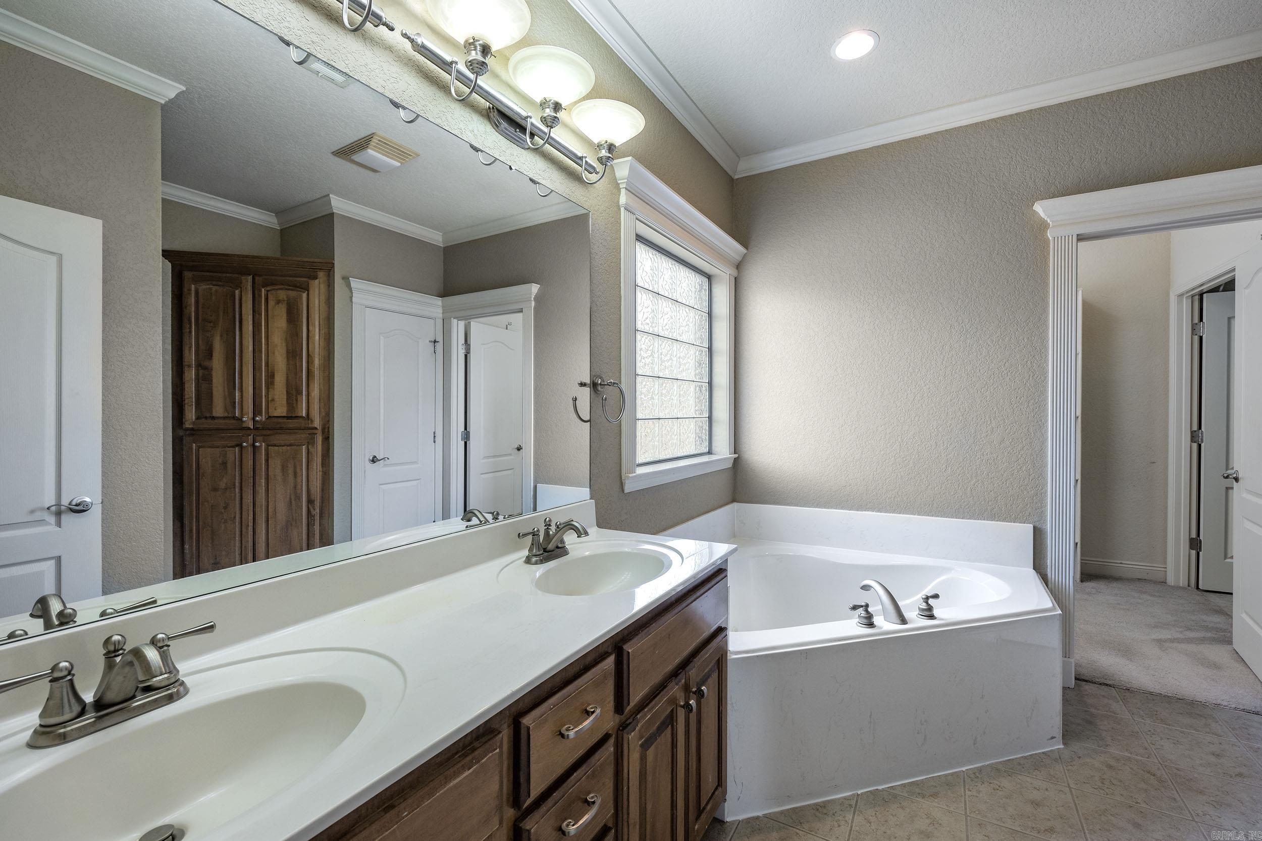 HURRICANE LAKE EST - Residential