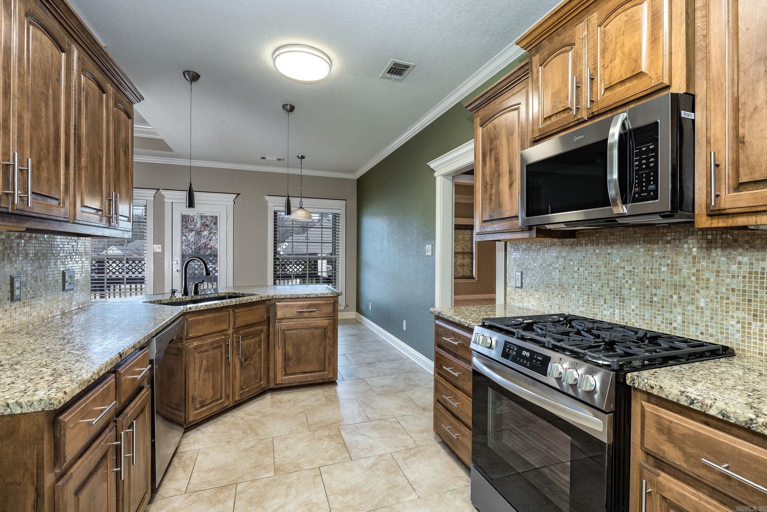 HURRICANE LAKE EST - Residential