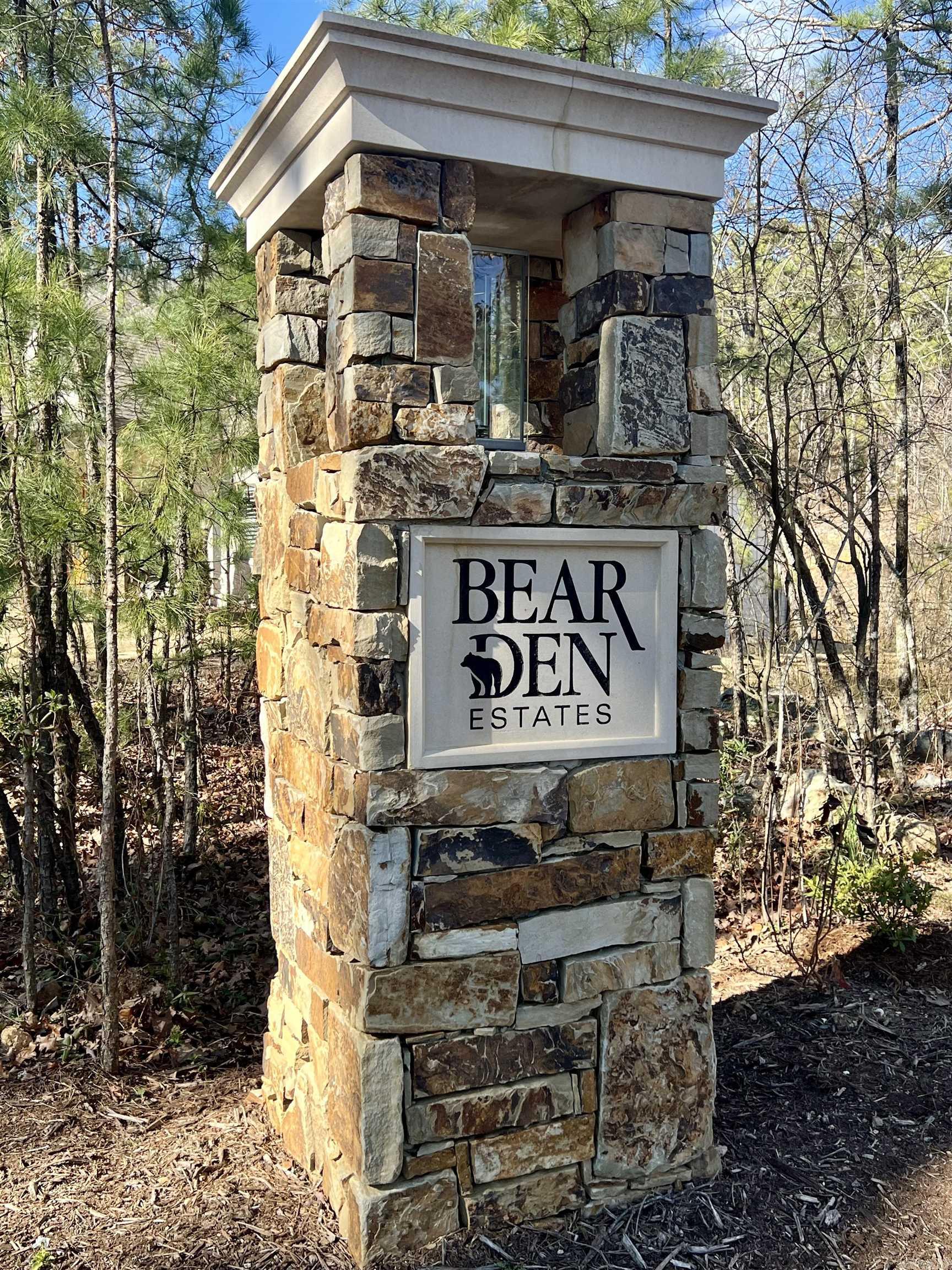 BEAR DEN ESTATES - Residential