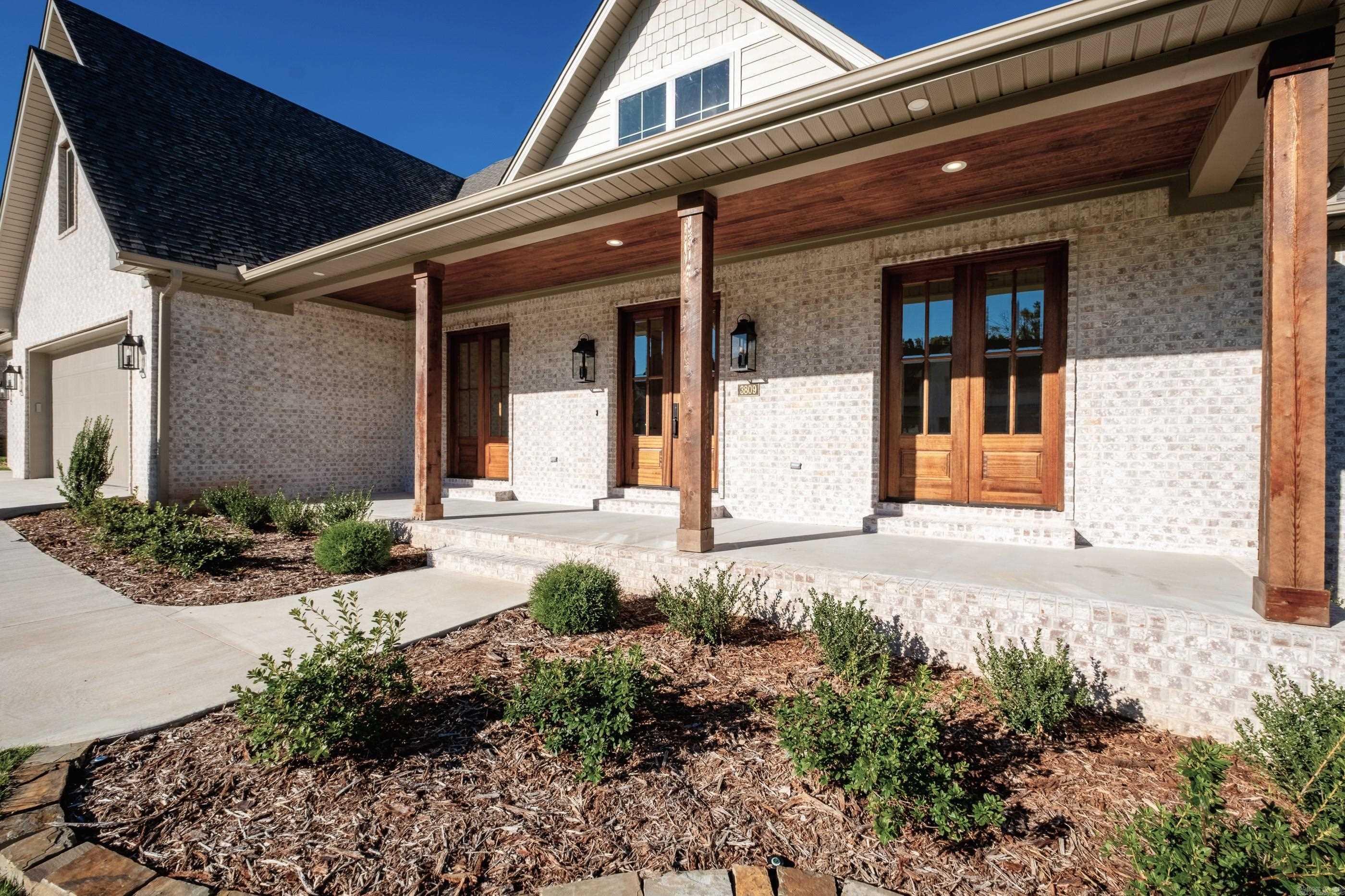BEAR DEN ESTATES - Residential