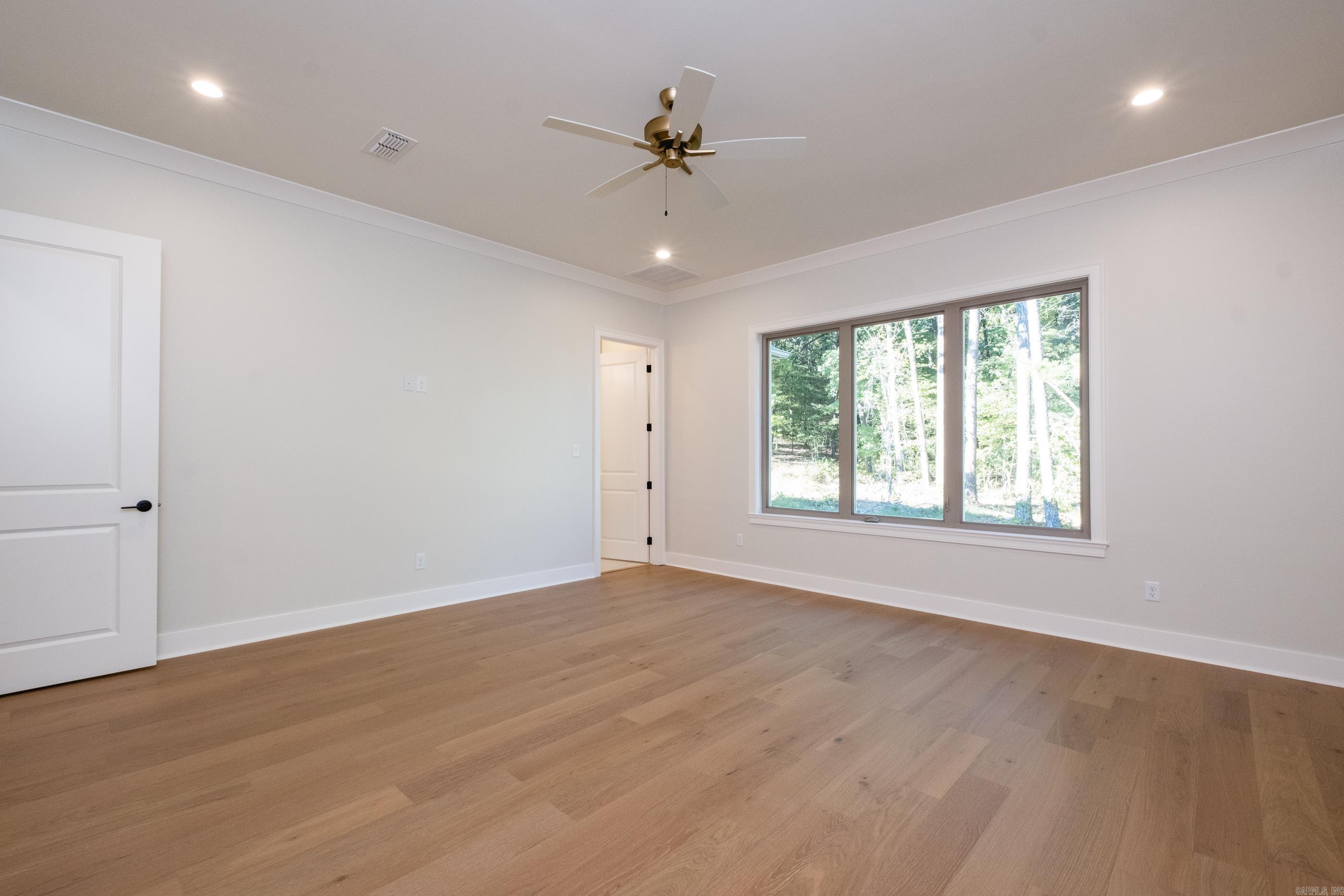 BEAR DEN ESTATES - Residential