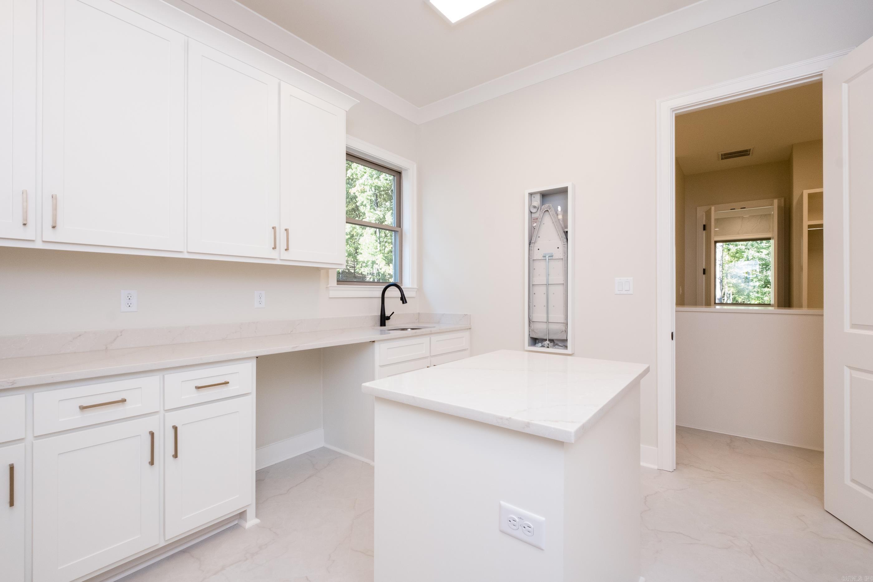 BEAR DEN ESTATES - Residential