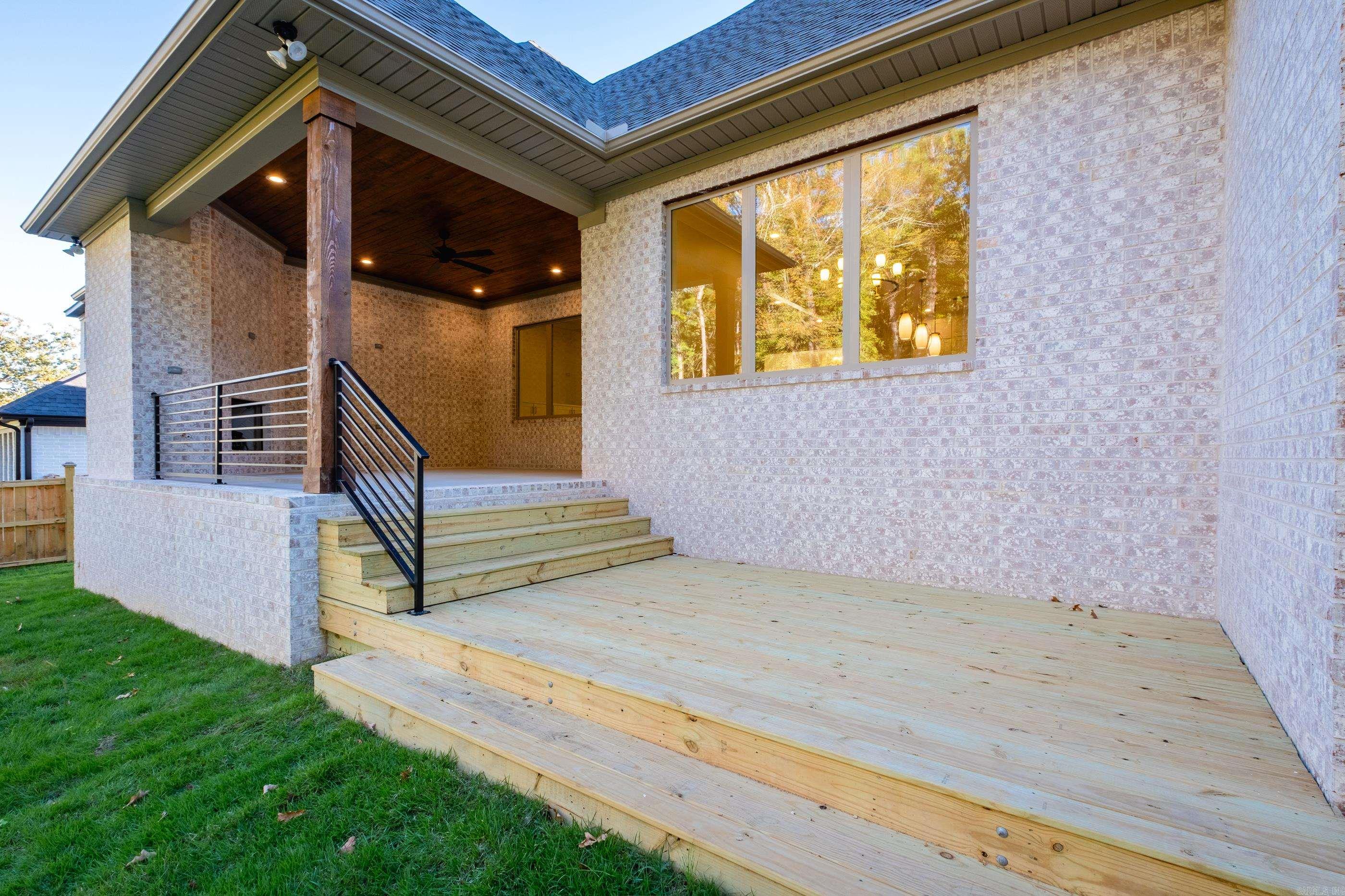 BEAR DEN ESTATES - Residential