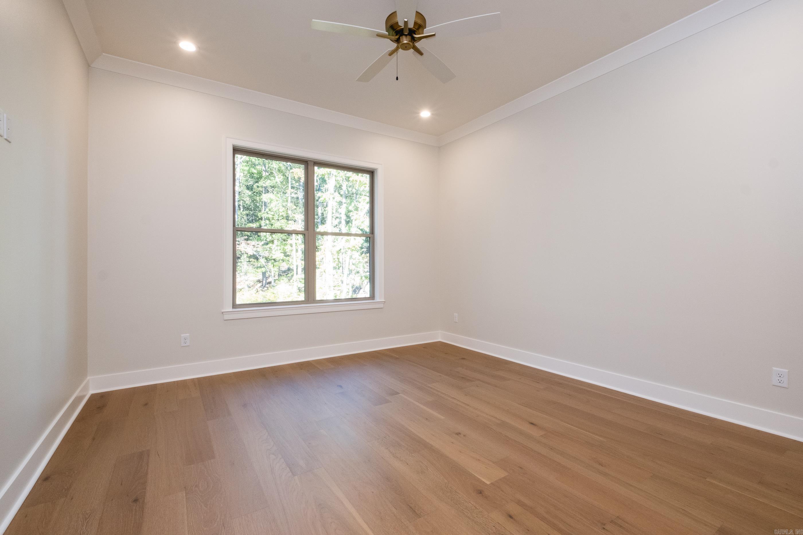 BEAR DEN ESTATES - Residential