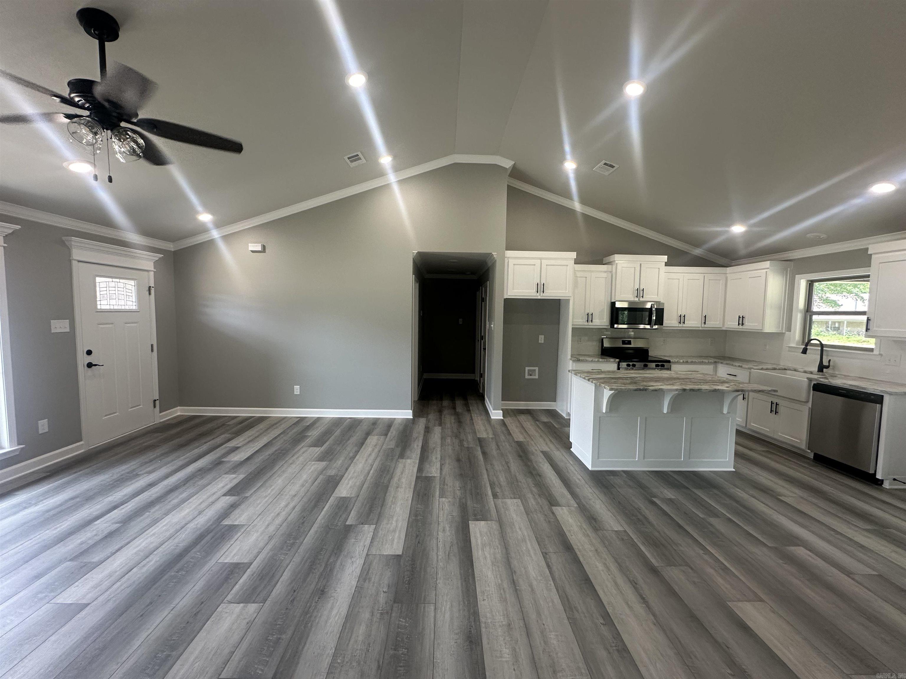 MAGNOLIA ESTATES - Residential