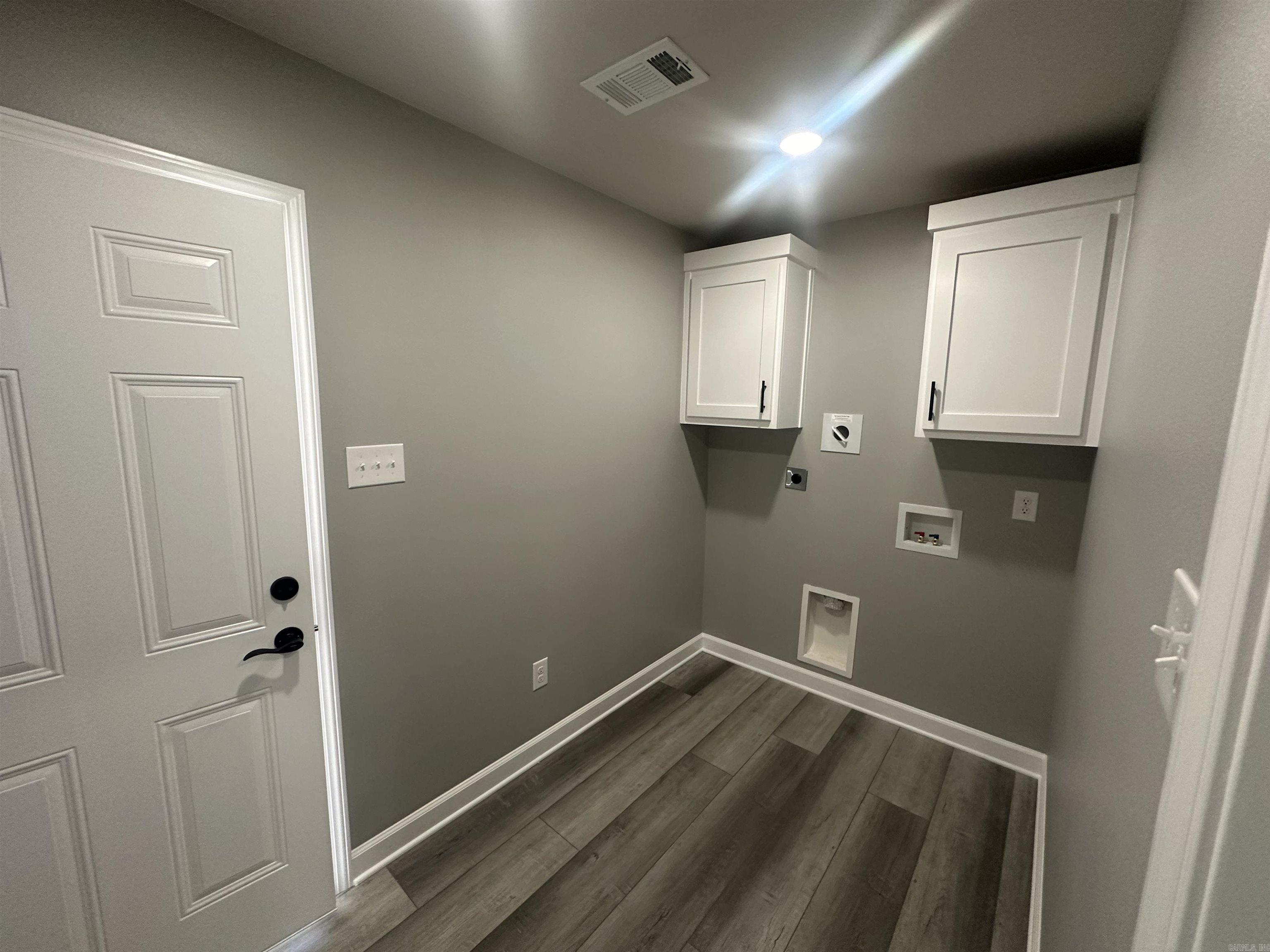 MAGNOLIA ESTATES - Residential