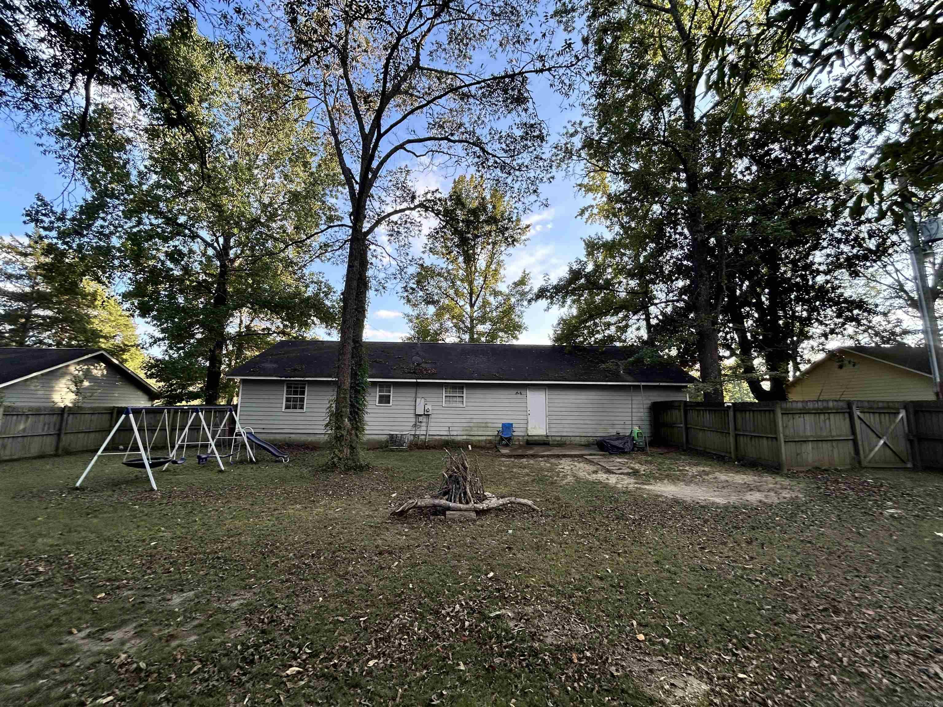 ASHLEYS OAKS ADDN - Residential