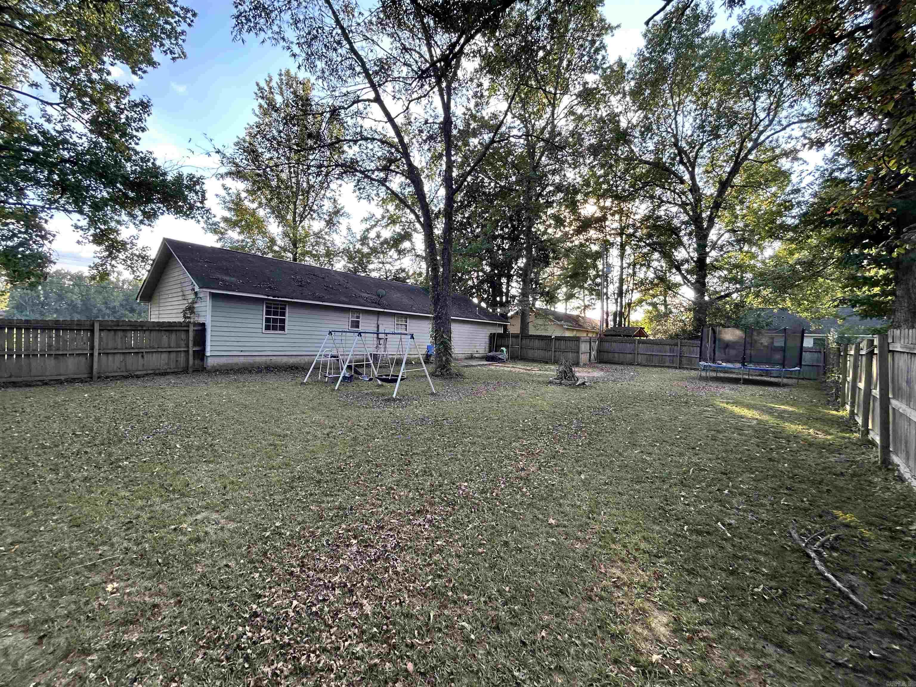 ASHLEYS OAKS ADDN - Residential