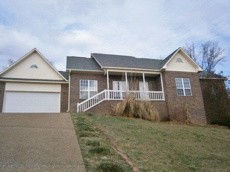 Freshly re-decorated and ready for your family to enjoy! Fenced back yard, patio, fireplace and large rooms. Can't you just see yourself starting off the New Year in this new home?