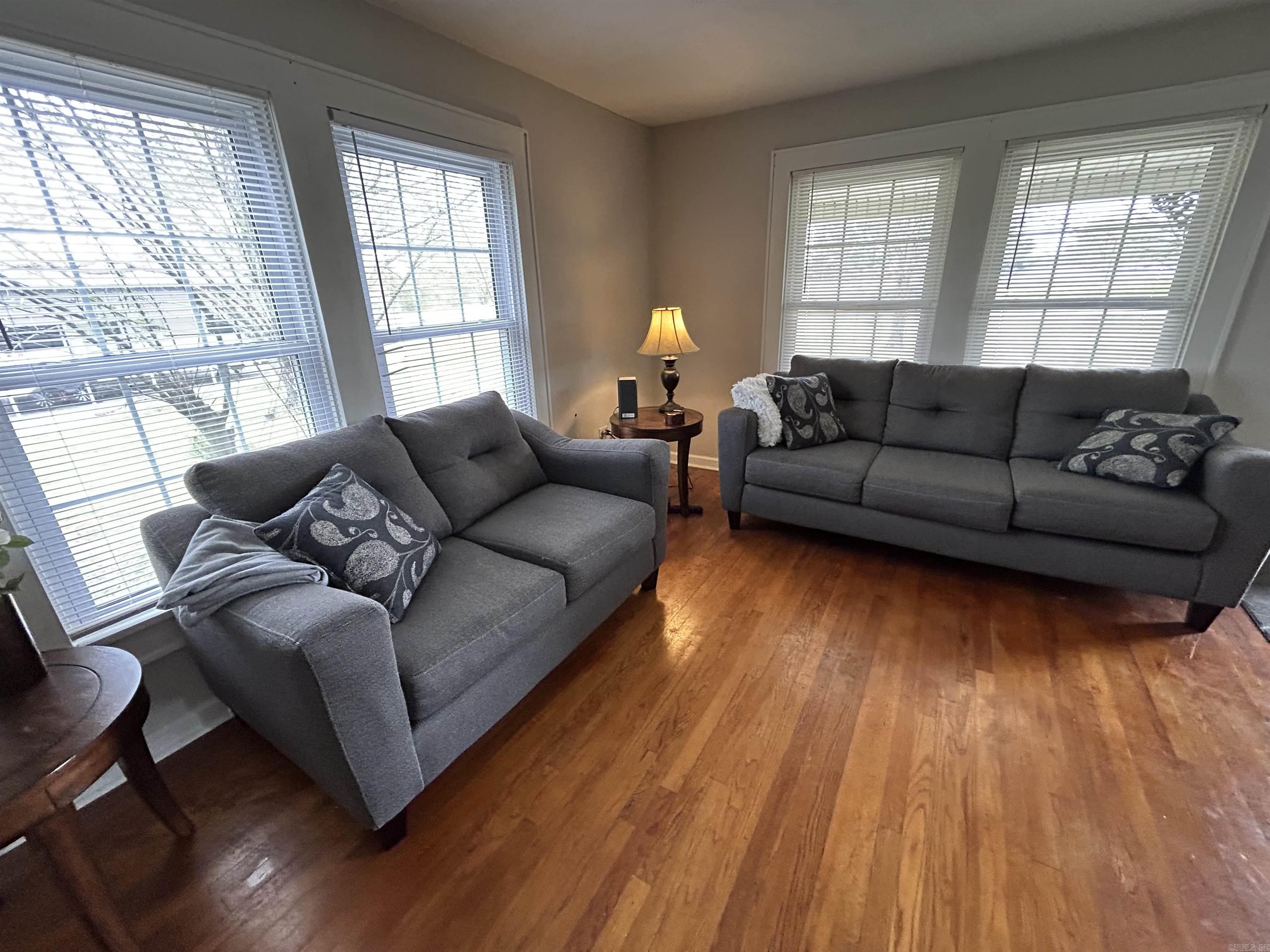 CLINTON ORIGINAL - Residential