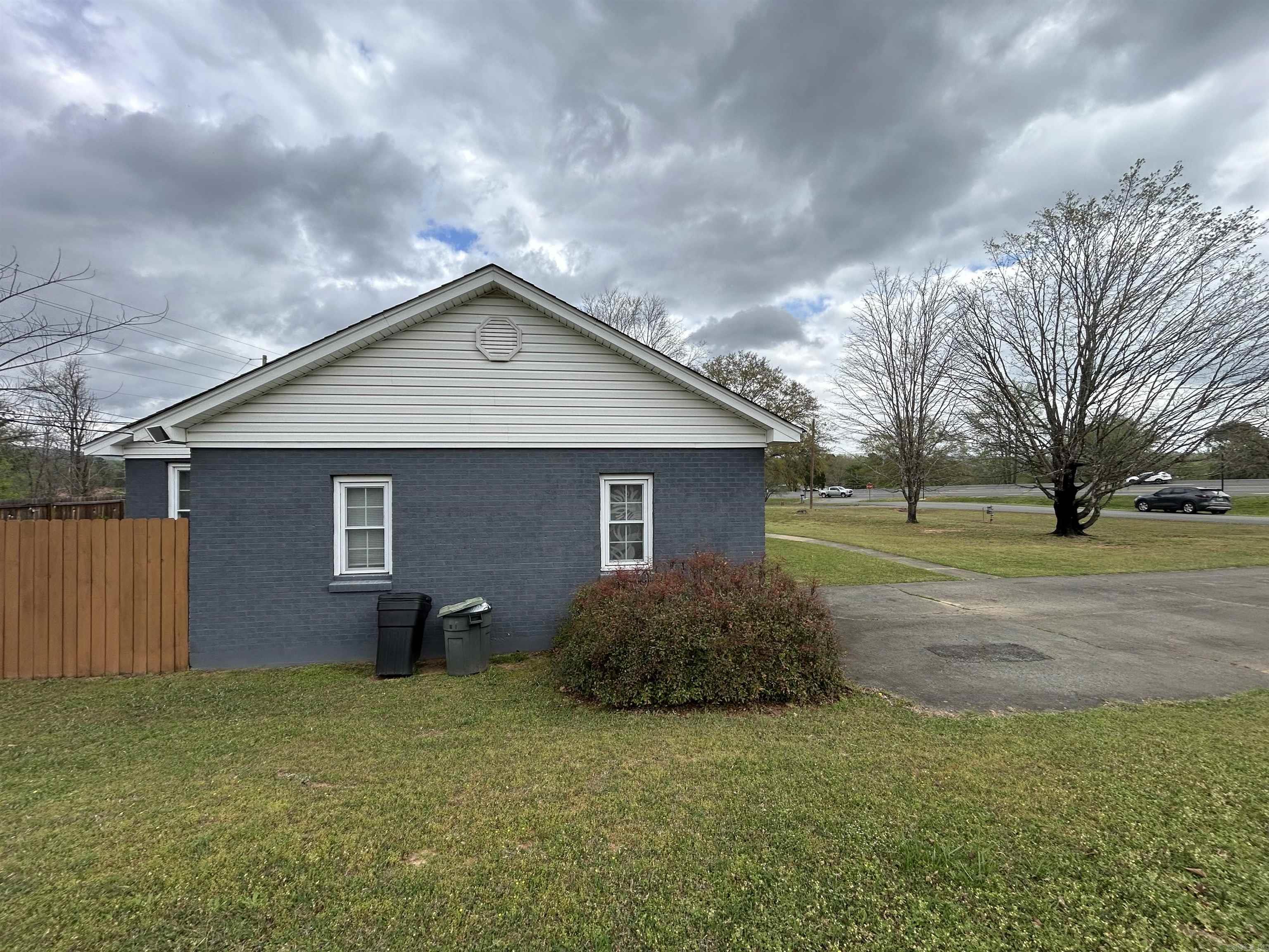 CLINTON ORIGINAL - Residential