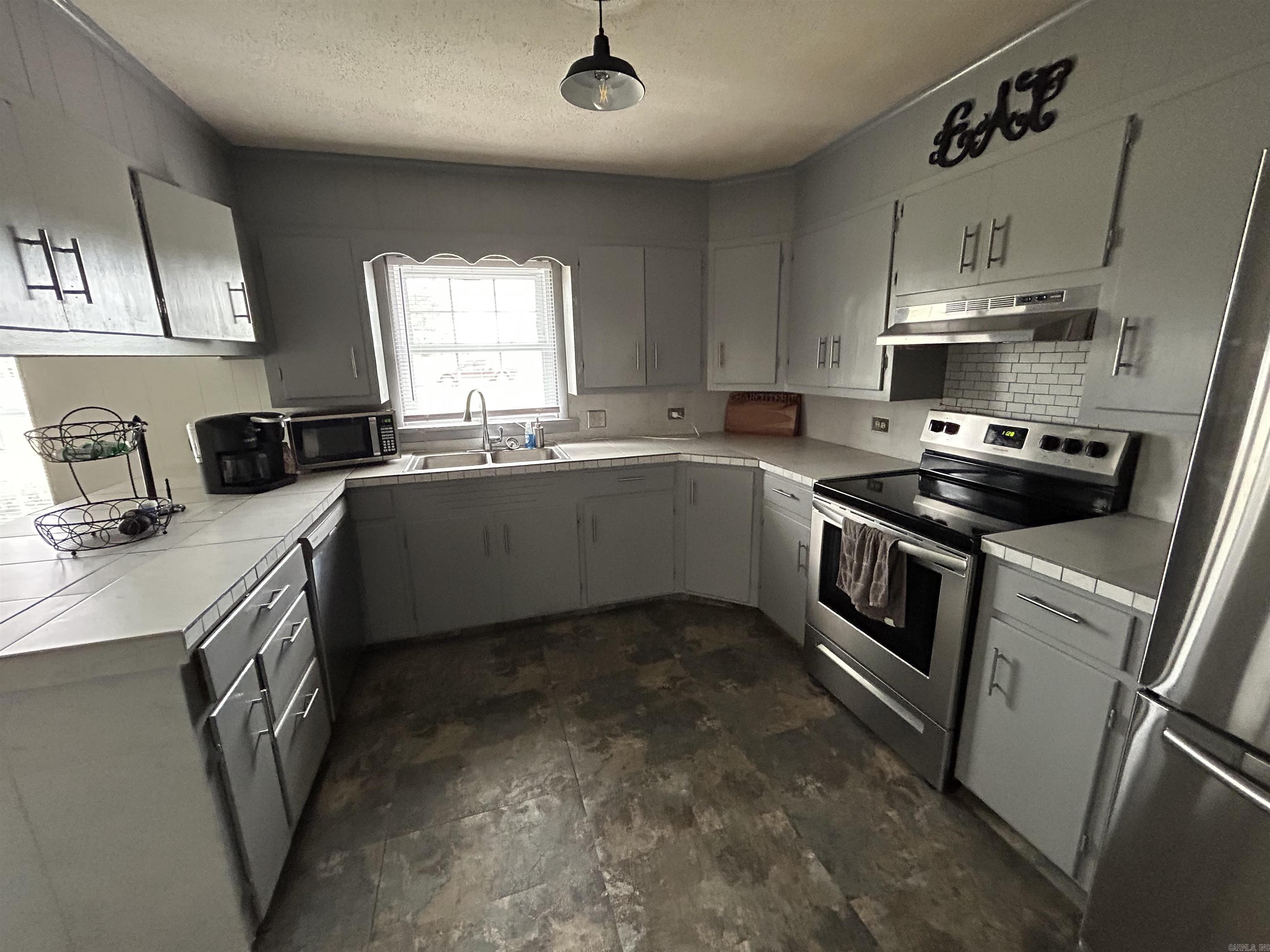 CLINTON ORIGINAL - Residential