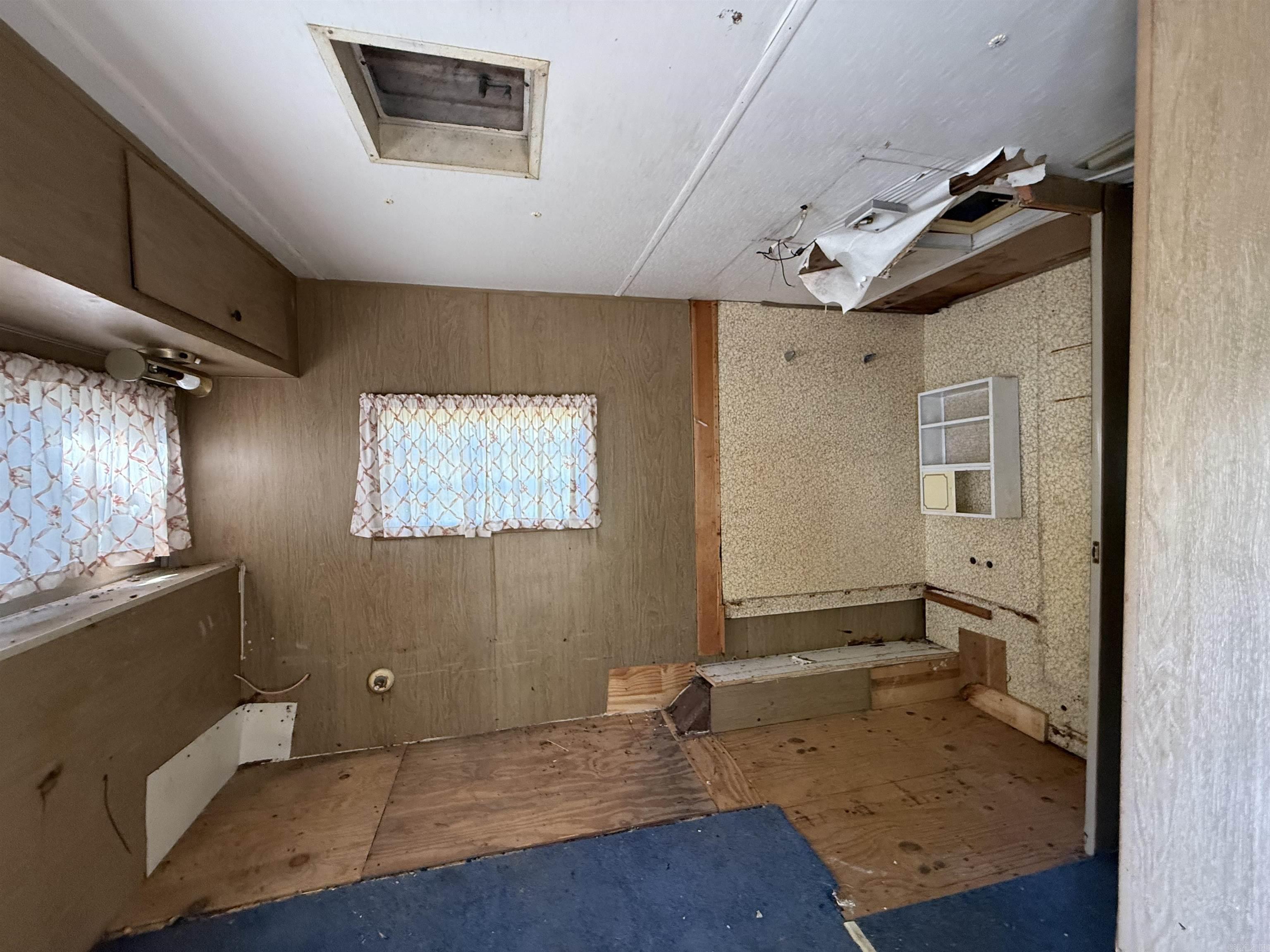 INDIAN HILLS 1ST - Residential
