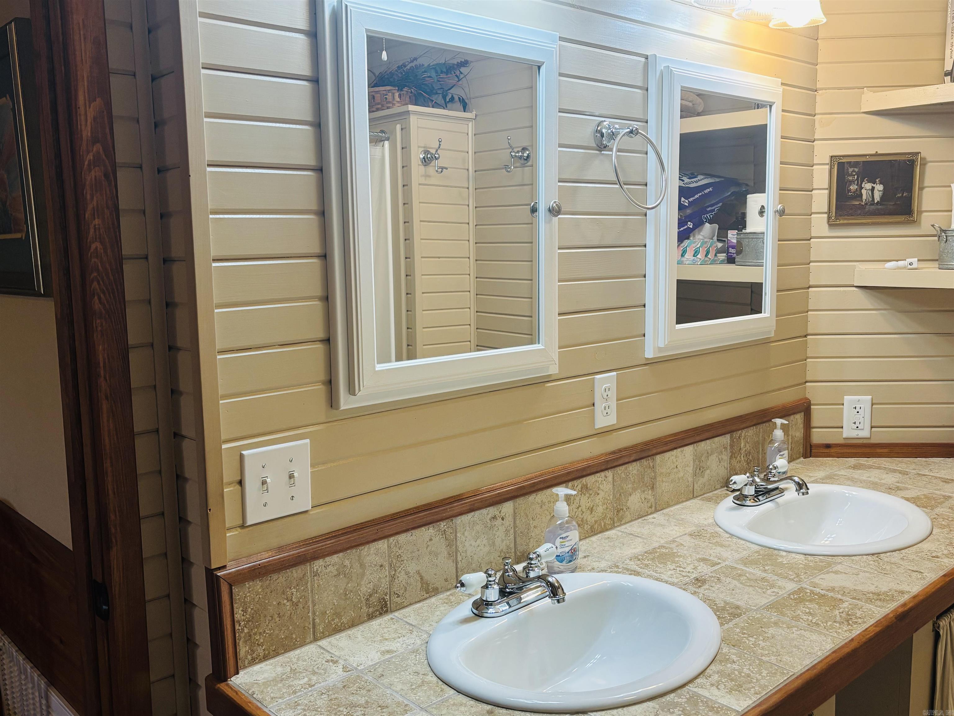 SUNSET RIDGE ESTATES - Residential