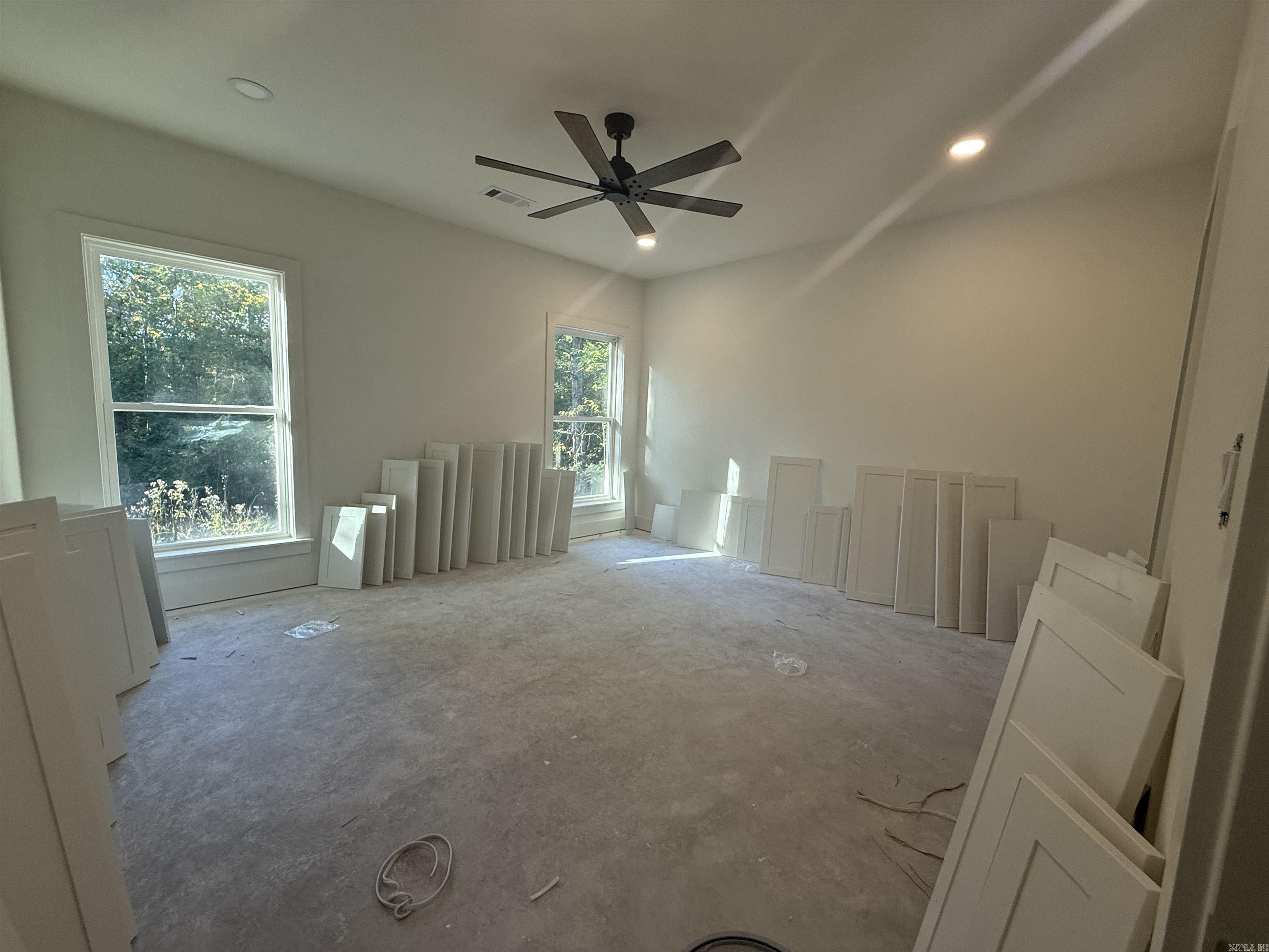 SILVER SPRINGS PH VIII - Residential