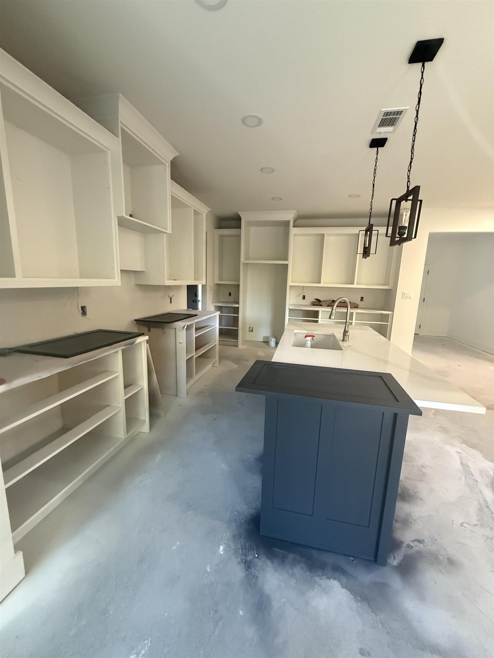 SILVER SPRINGS PH VIII - Residential