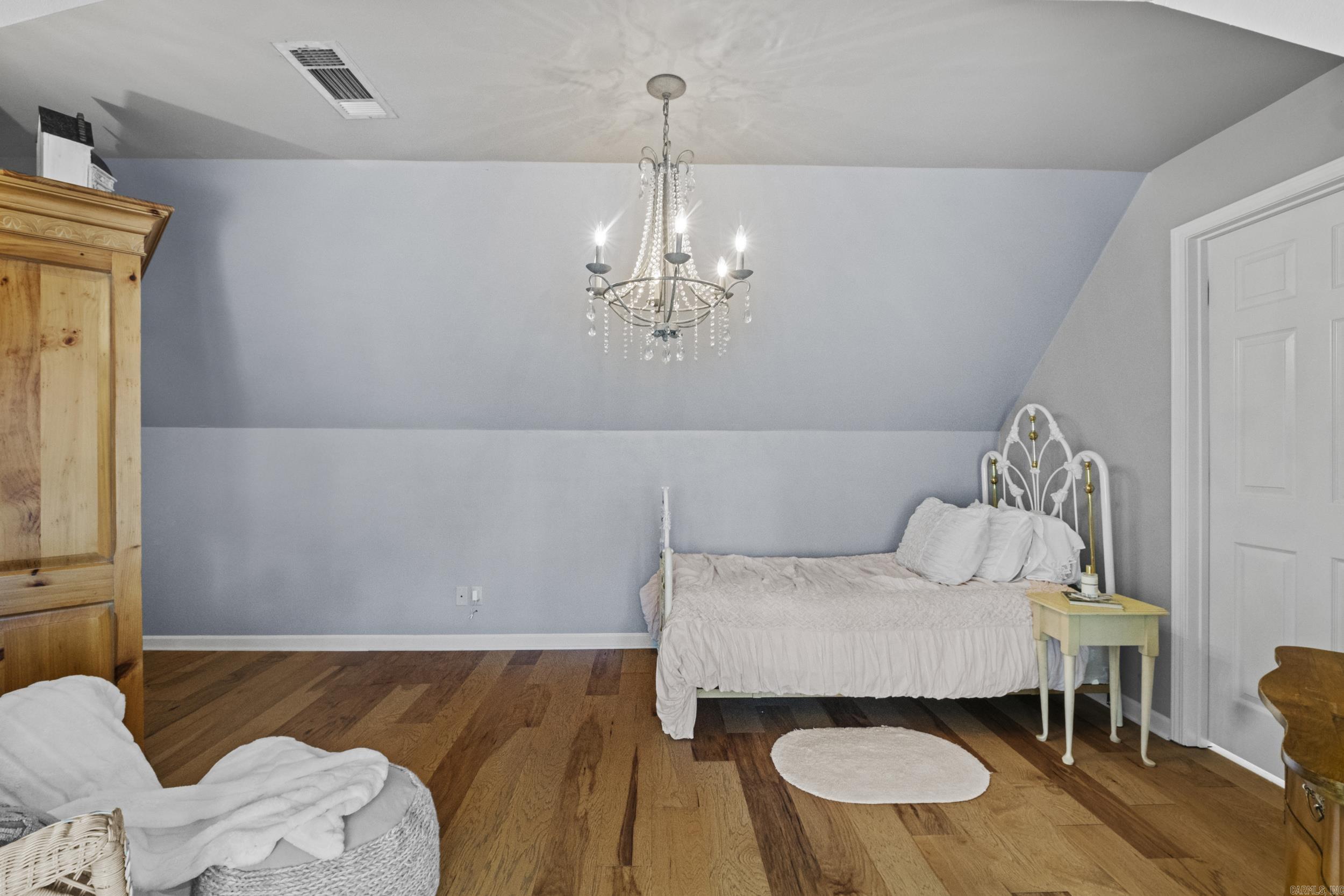 RIVER OAKS - Residential