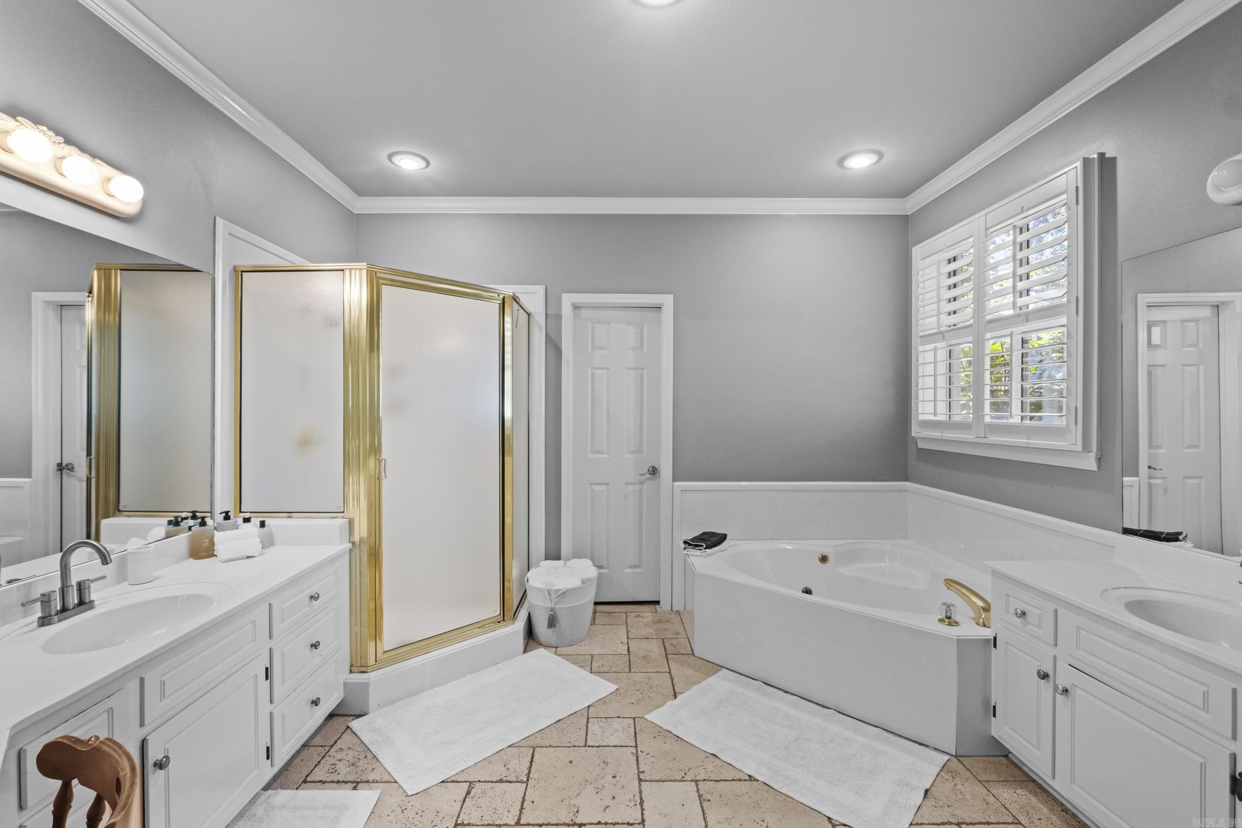 RIVER OAKS - Residential