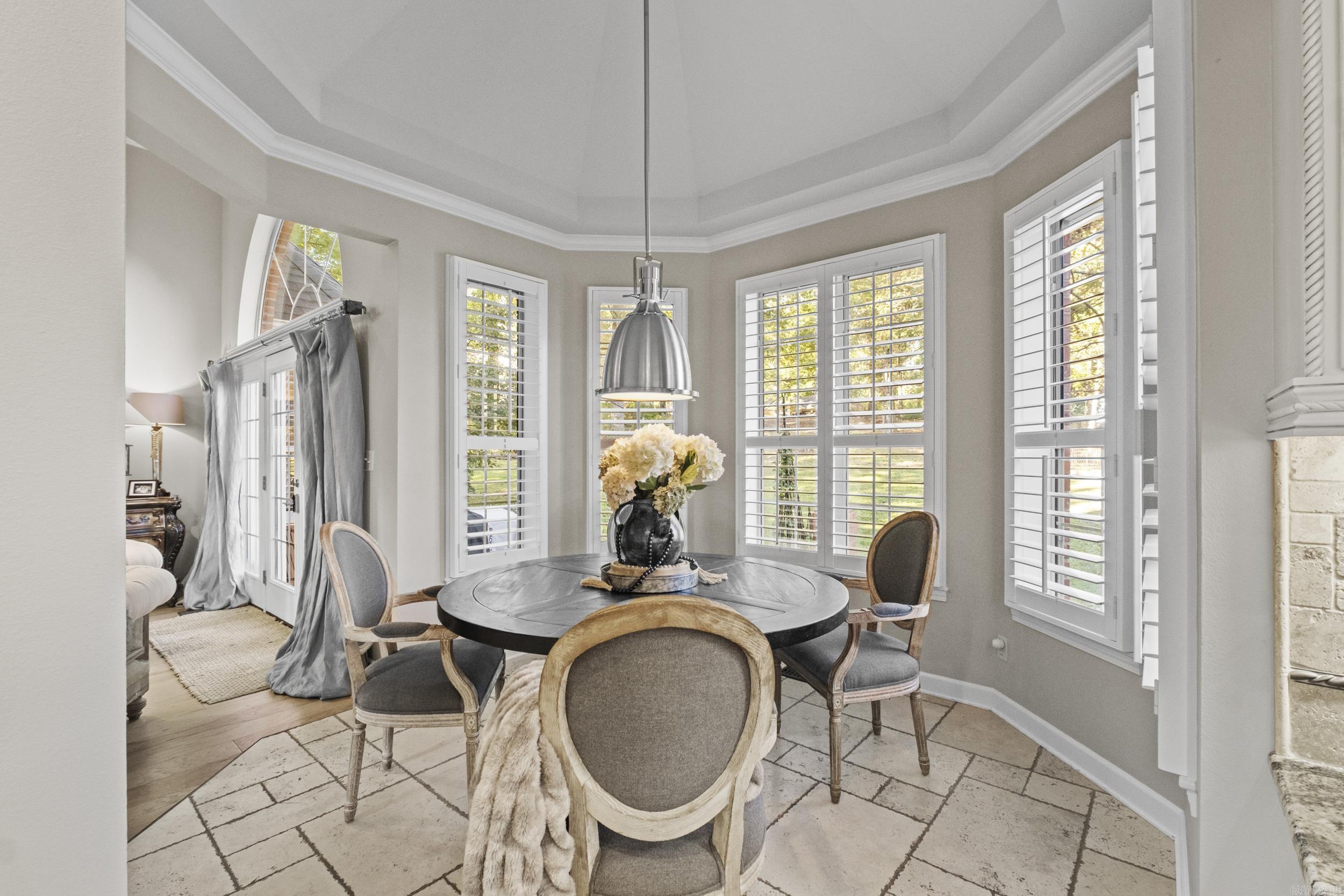 RIVER OAKS - Residential