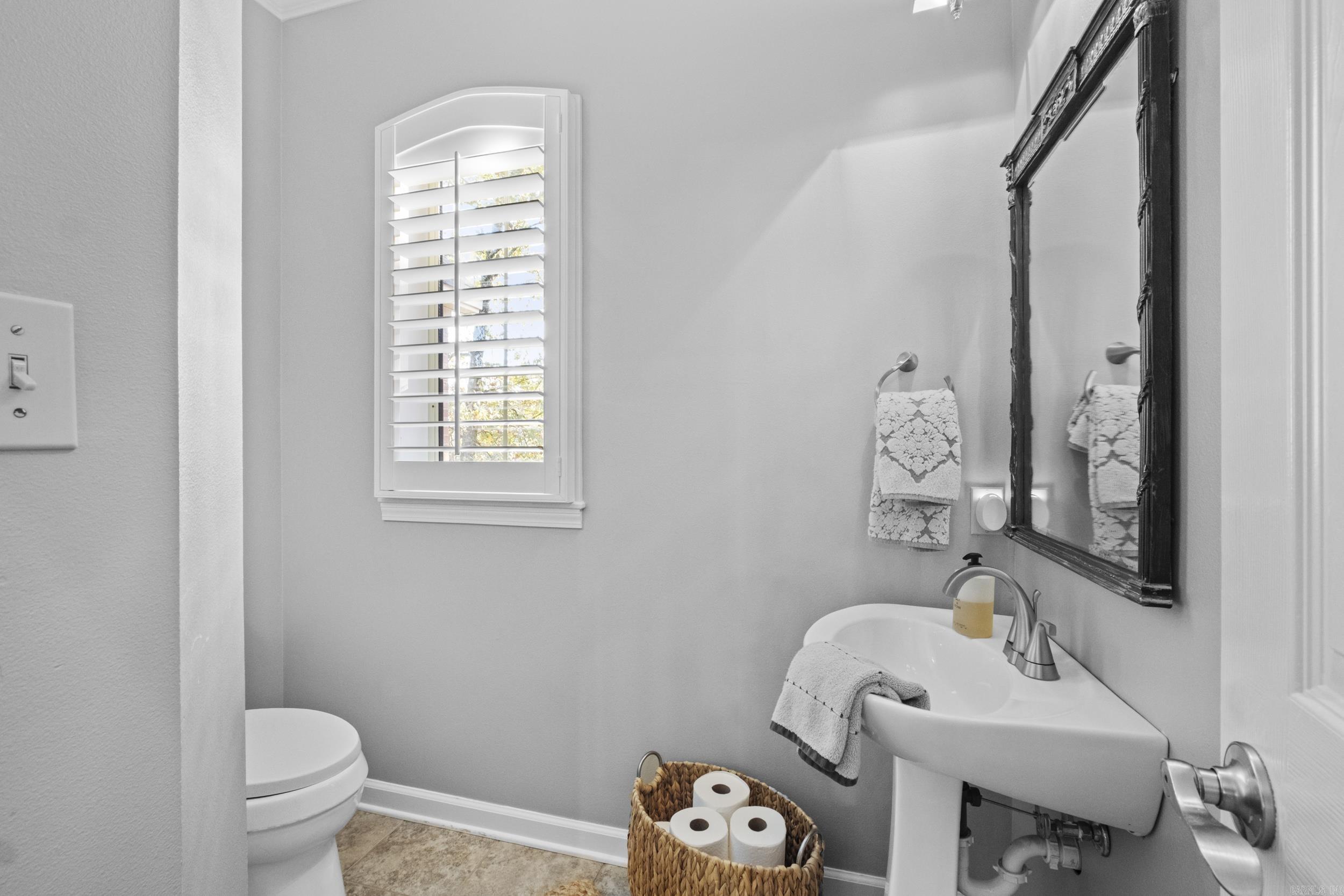 RIVER OAKS - Residential