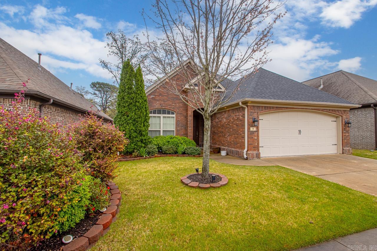 Immaculate 1-owner home, EMPTY & Move-in Ready! Located in desirable West Little Rock, perfectly situated for easy access to shopping, Pinnacle Mountain, and schools. Enjoy a dedicated office with built-in storage, plus an oversized garage for hobbies and storage. Benefit from a NEW ROOF (2024). Unique cork tile flooring in the kitchen. Relax or entertain on the large, covered back patio, complete with stairs to a second patio ā ideal for outdoor living! The beautifully landscaped yard features a convenient sprinkler system, ensuring easy maintenance. Guests will appreciate the very private guest bedrooms, thoughtfully separated from the primary suite and common areas, with a perfectly situated bathroom serving both. Meticulously maintained and awaiting its new owner. Don't miss this gem! *Carpet allowance available.