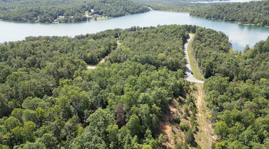 0.31-acre lot on Twilight Dr in Horseshoe Bend, AR. Area near lakes, golf, and town amenities. Great for investment or a future homesite. Sold as-is. Buyer to verify utilities, zoning, access, and all property details. Conveyed by Special Warranty Deed.