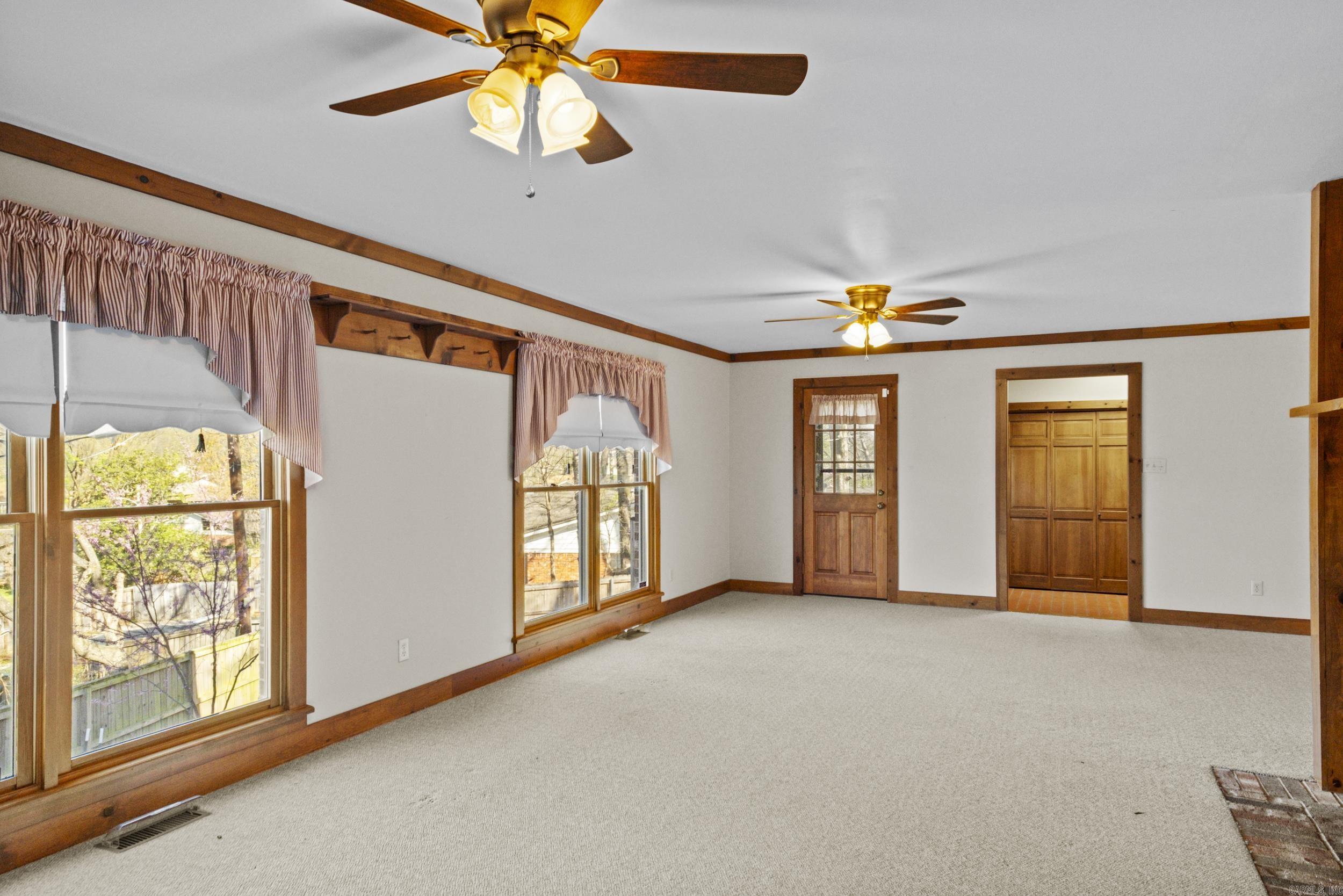 NORTH POINT GLENN ADDN - Residential