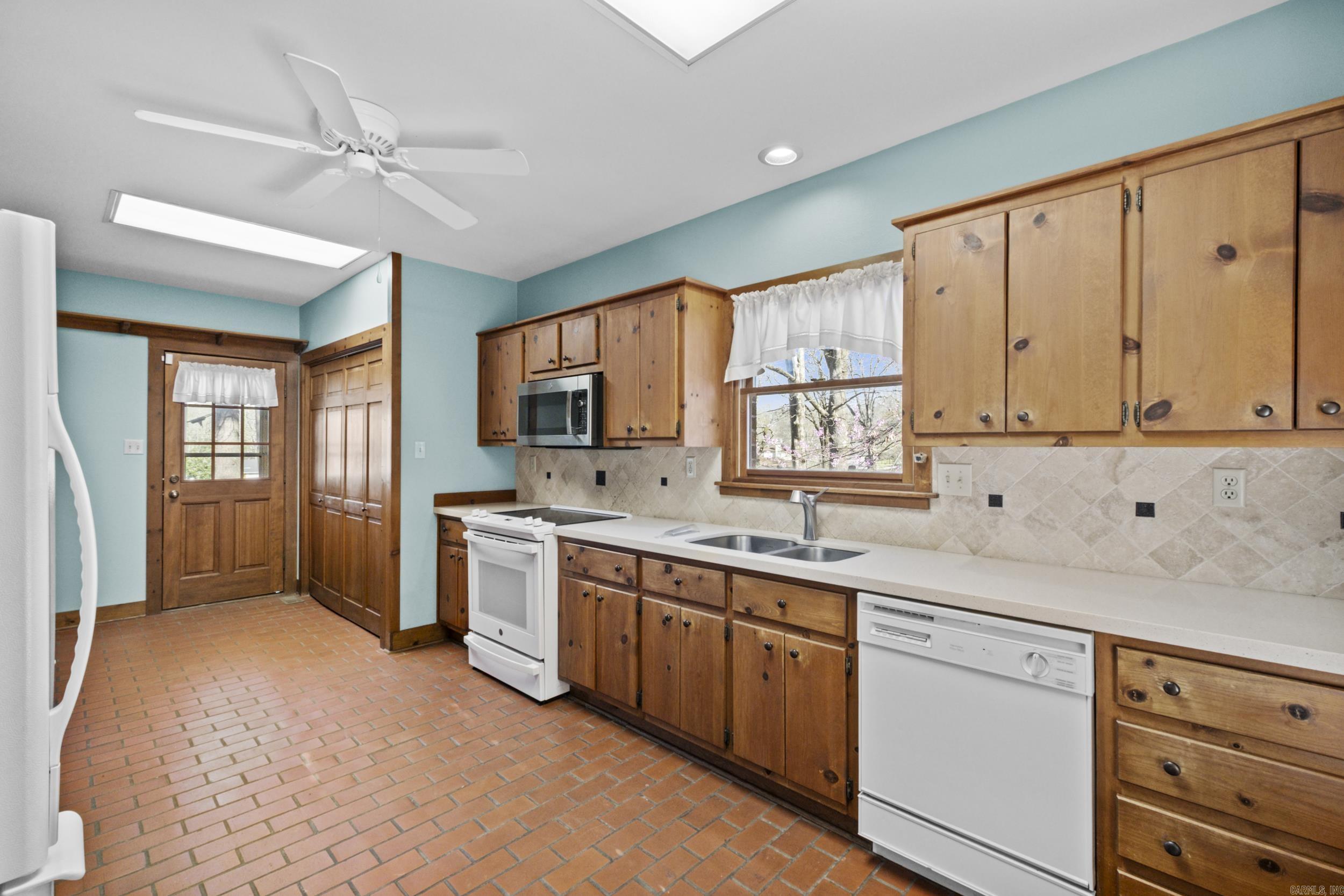 NORTH POINT GLENN ADDN - Residential