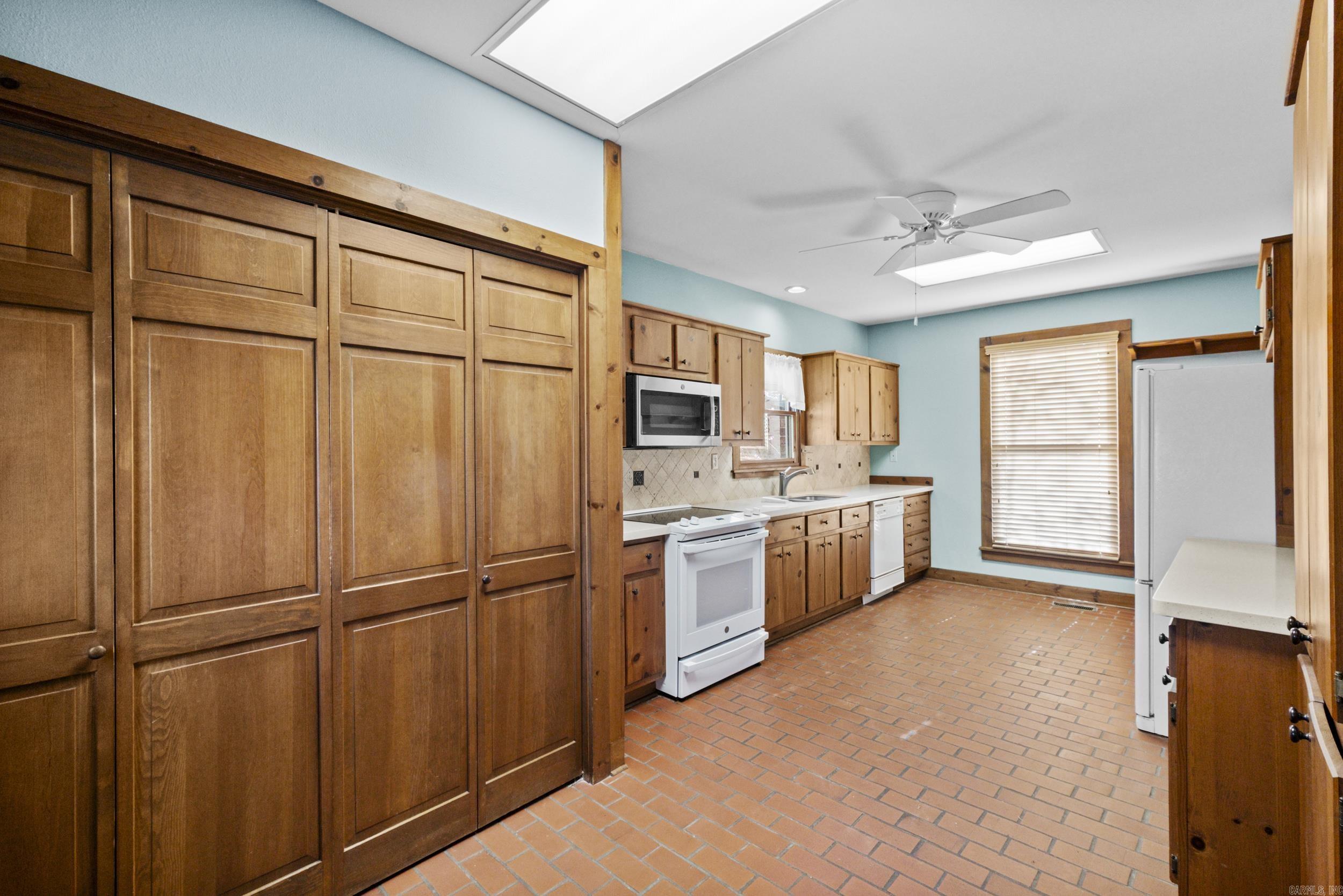 NORTH POINT GLENN ADDN - Residential