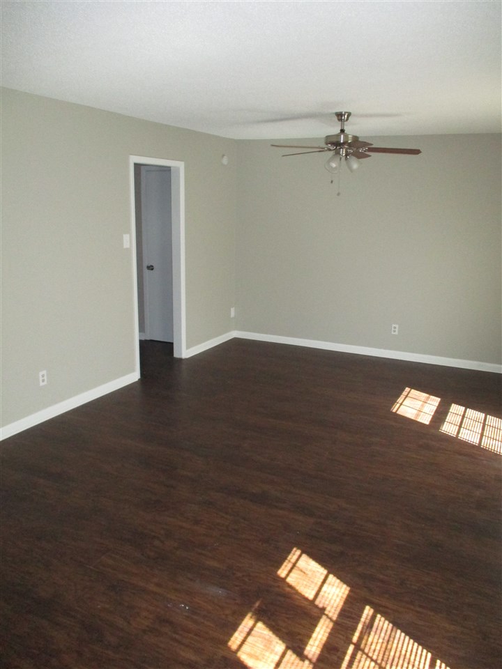 Country Club Park - Residential Lease