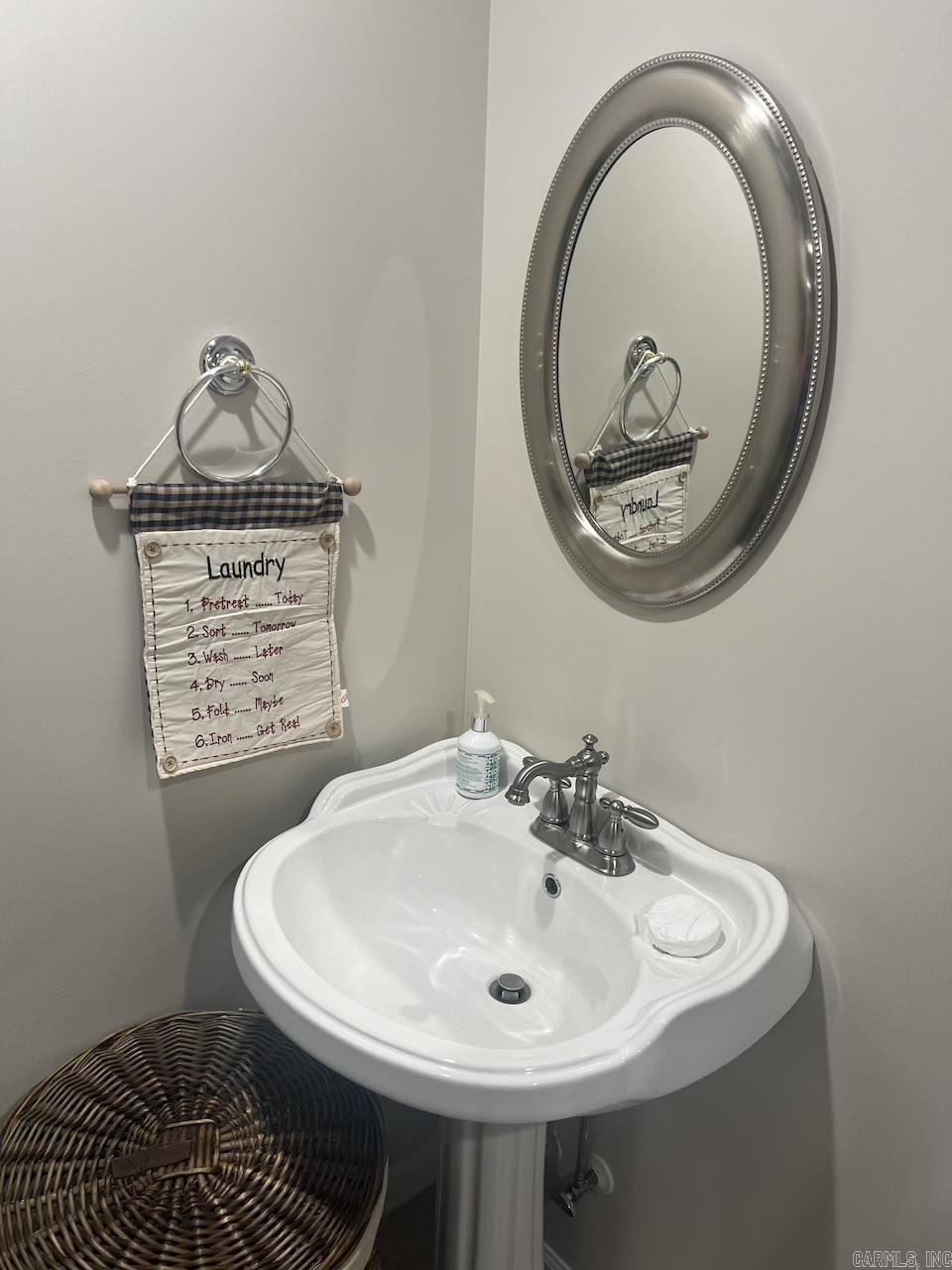 ENCLAVE - Residential