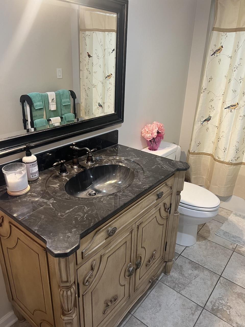 ENCLAVE - Residential