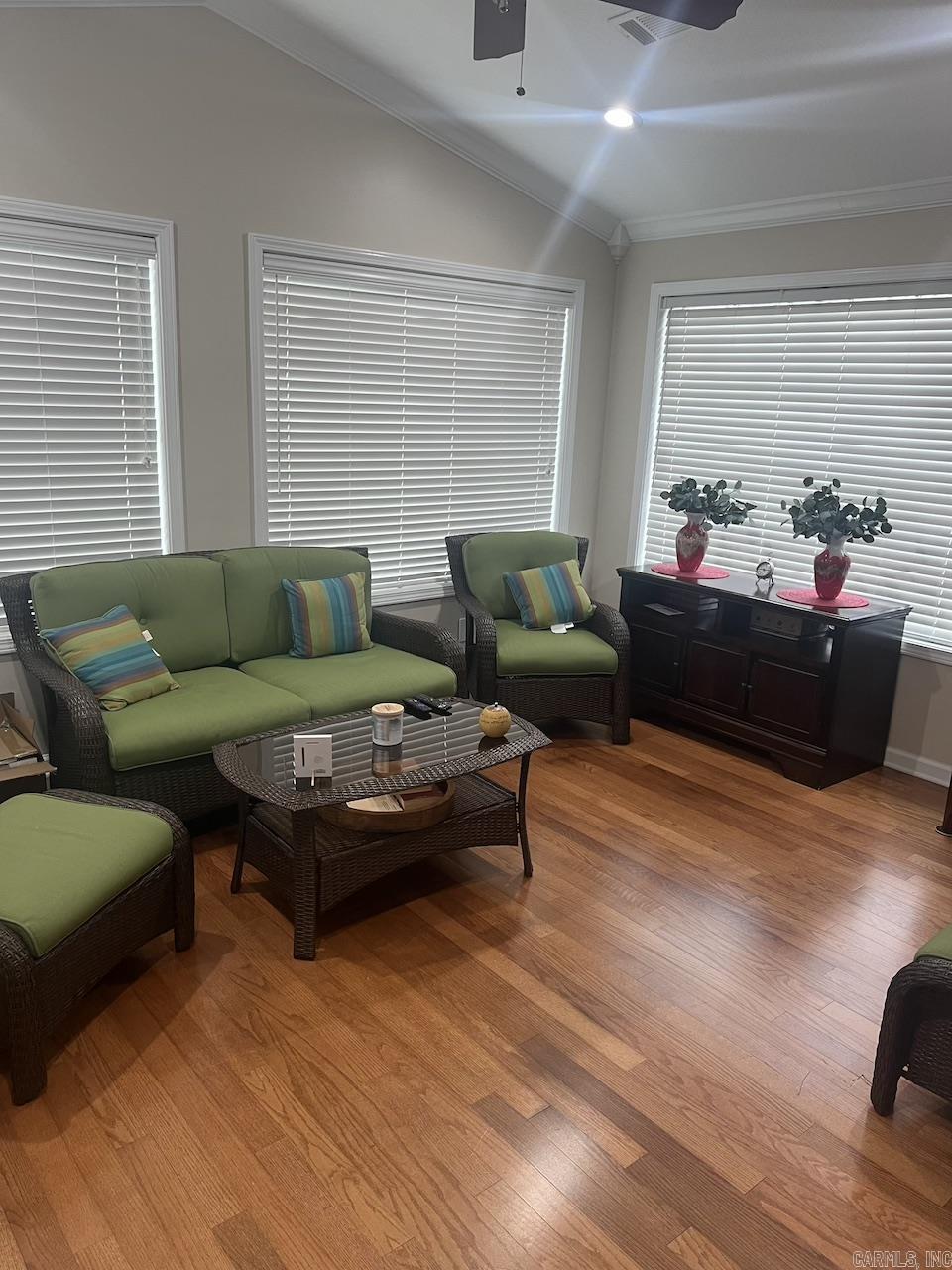 ENCLAVE - Residential