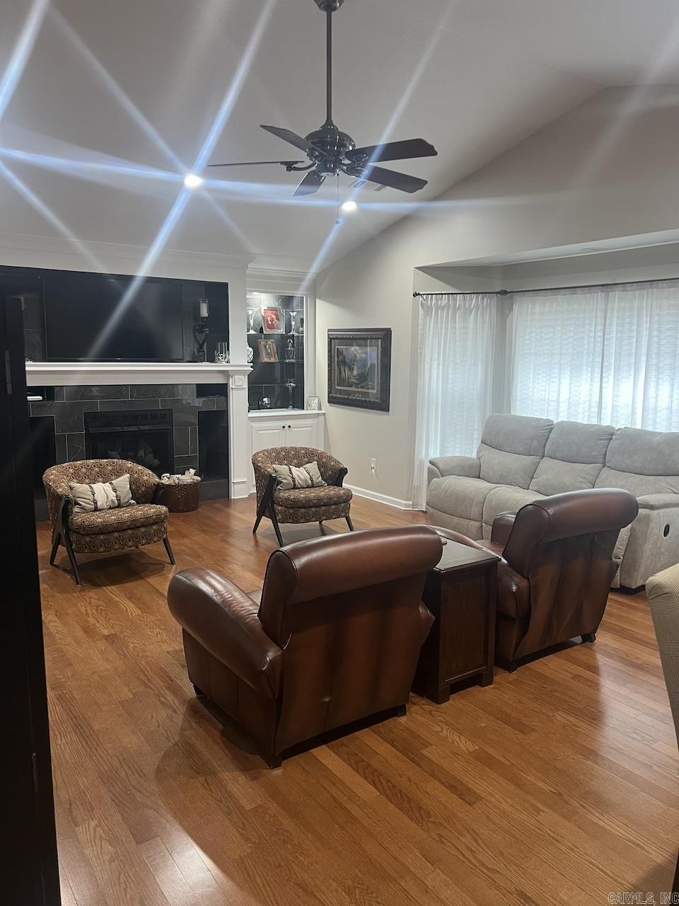 ENCLAVE - Residential